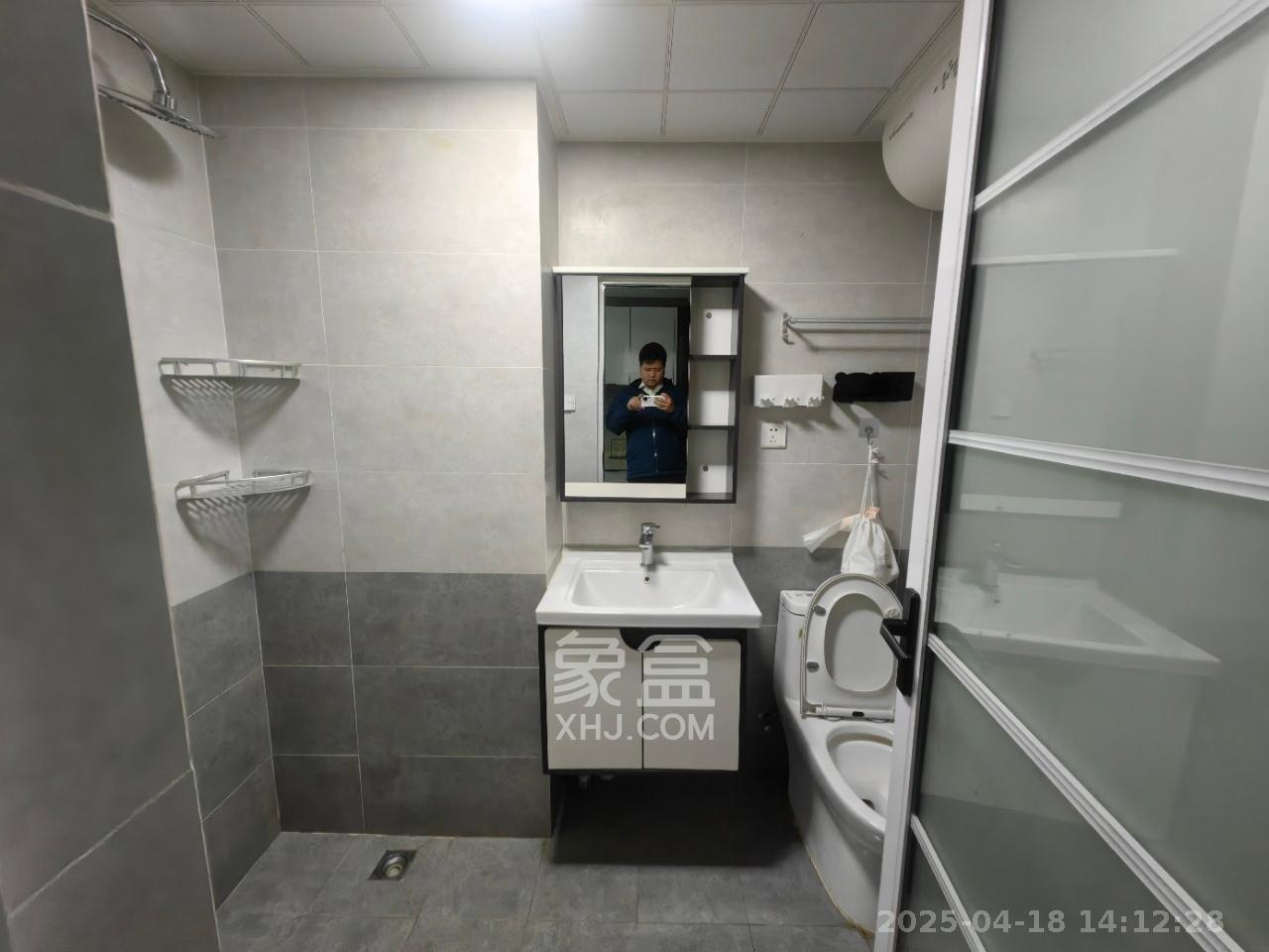 中海珑悦府  1室0厅0卫   1300.00元/月室内图