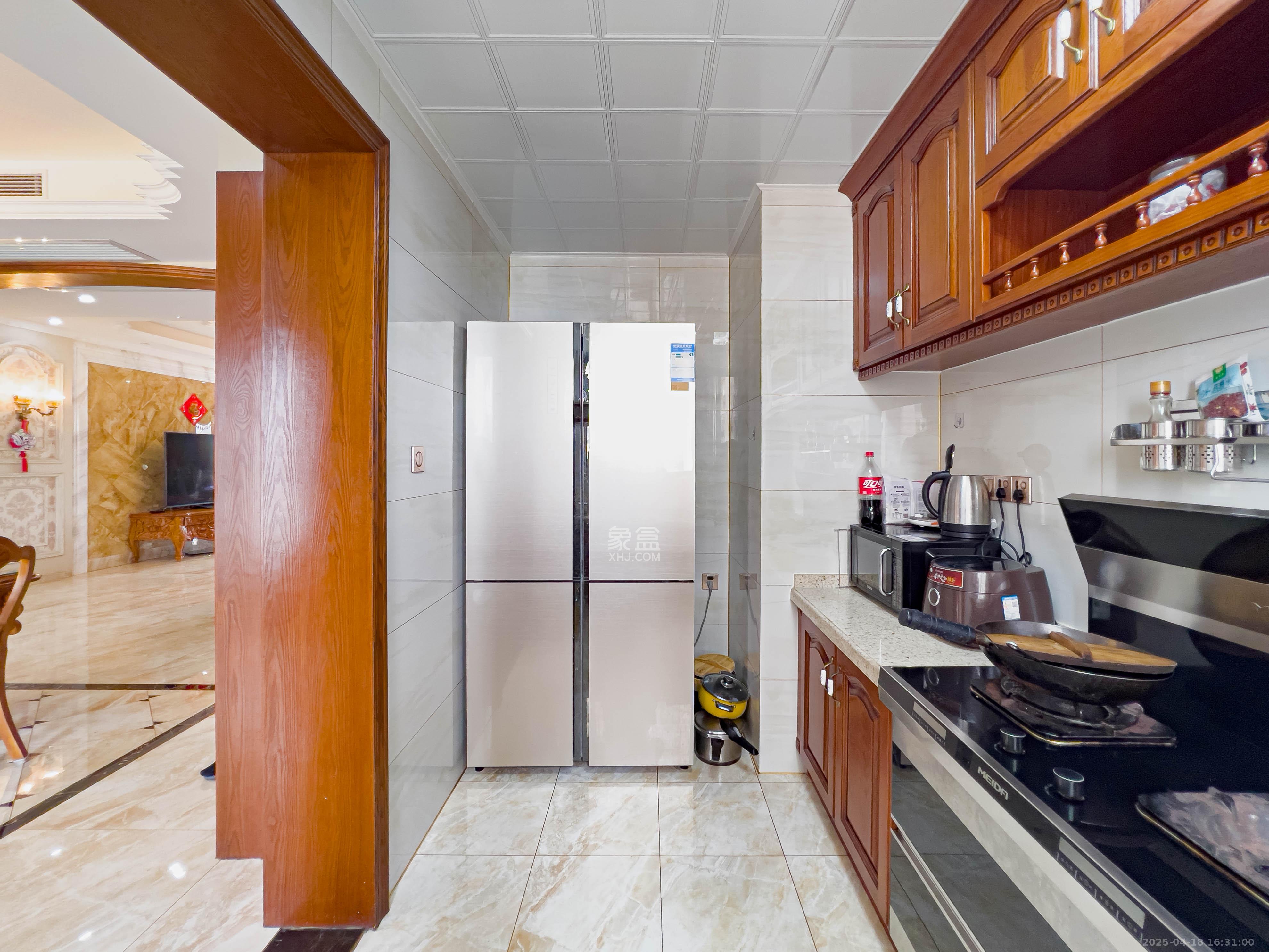 金茂梅溪湖 4室2厅2卫 408.0万 金茂梅溪湖 4室2厅2卫 408.0万厨房