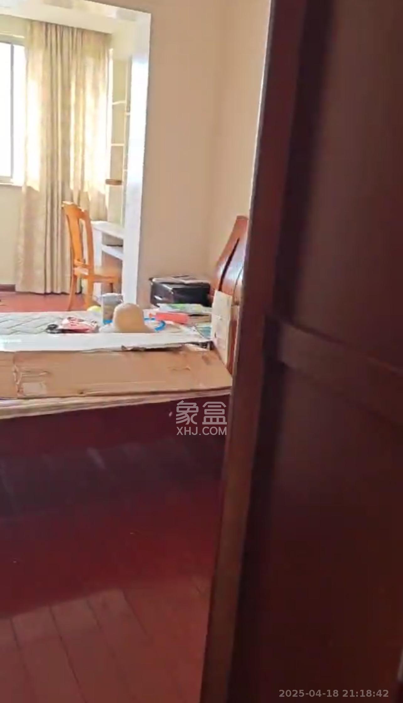 白沙湾嘉园 4室2厅1卫 2800.0元/月 白沙湾嘉园 4室2厅1卫 2800.0元/月室内图