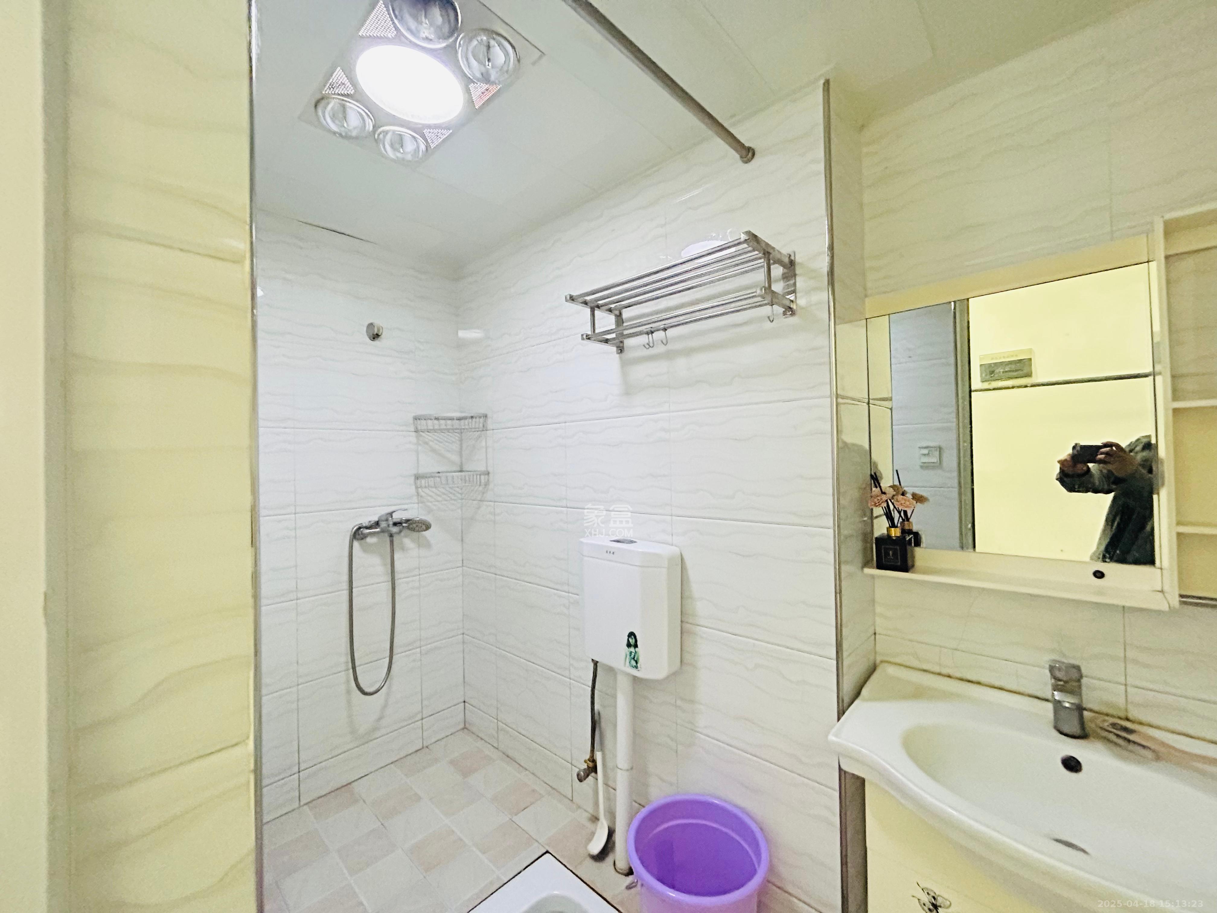 怡海星城 1室1厅1卫 900.0元/月 怡海星城 1室1厅1卫 900.0元/月室内图