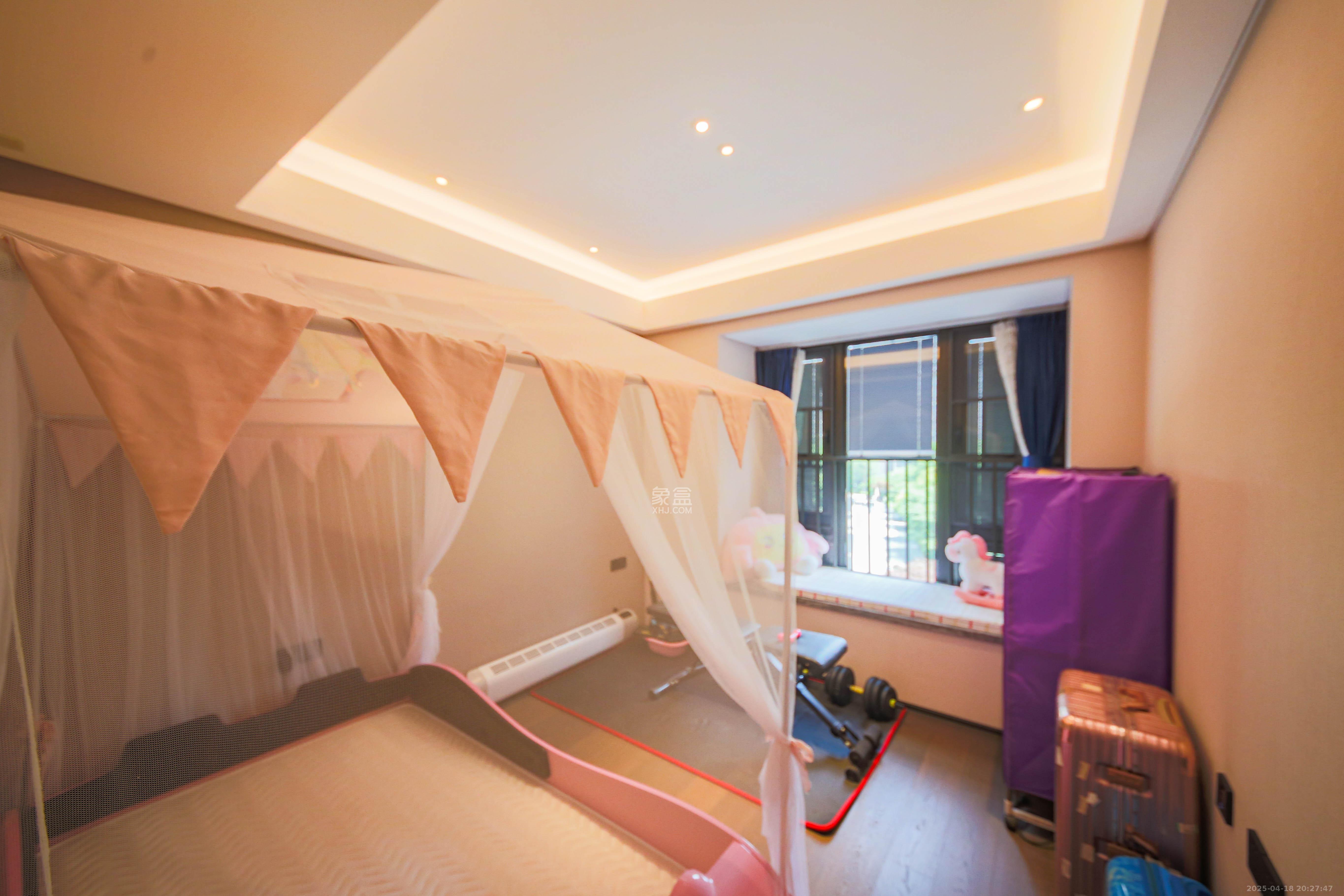 印湘江一期 6室2厅6卫 799.0万 印湘江一期 6室2厅6卫 799.0万卧室