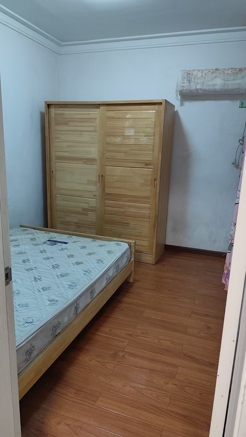 平安光谷春天  3室2厅1卫   2600.00元/月室内图