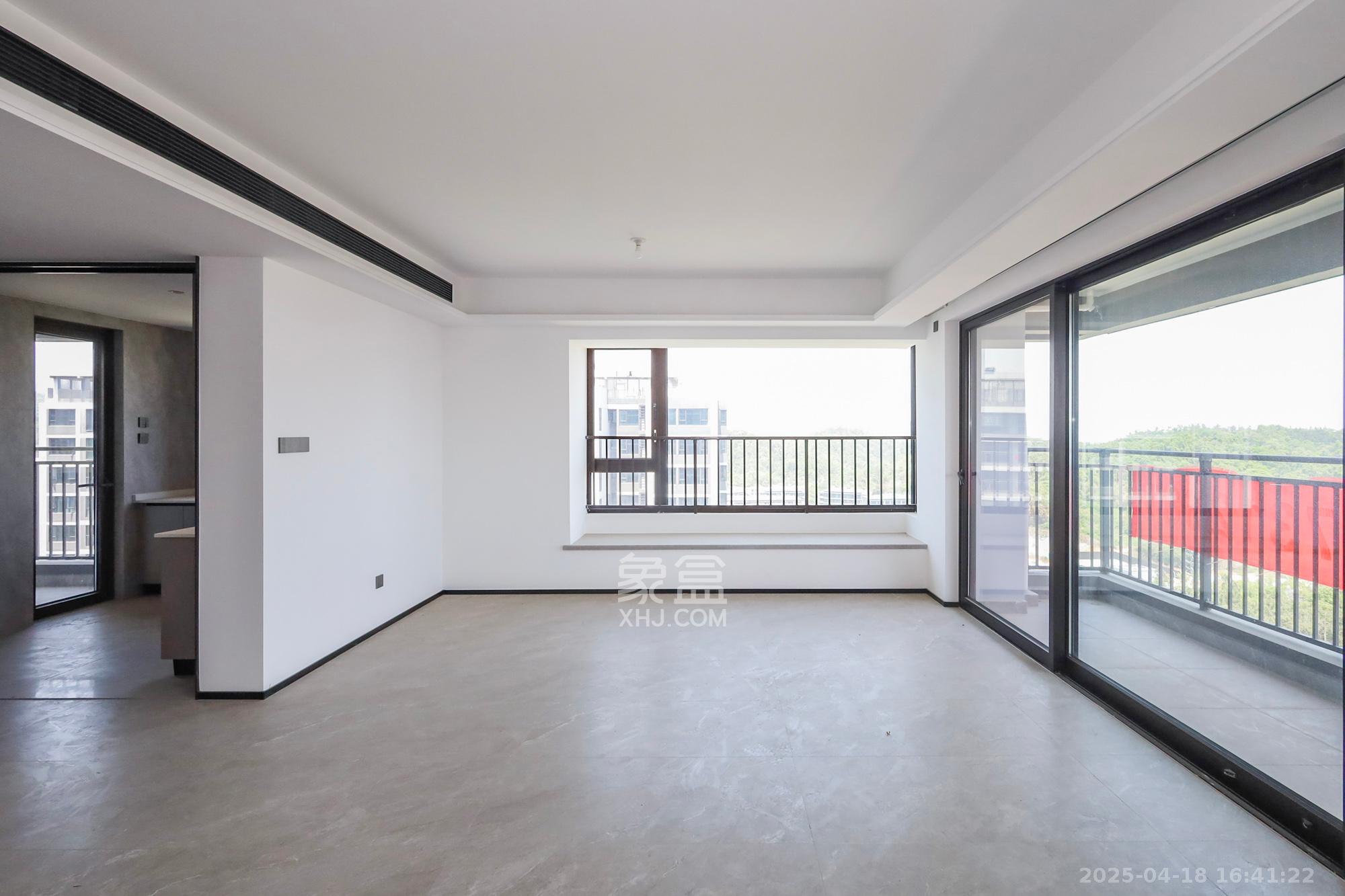 万科森林公园 4室2厅2卫 238.0万 万科森林公园 4室2厅2卫 238.0万客厅