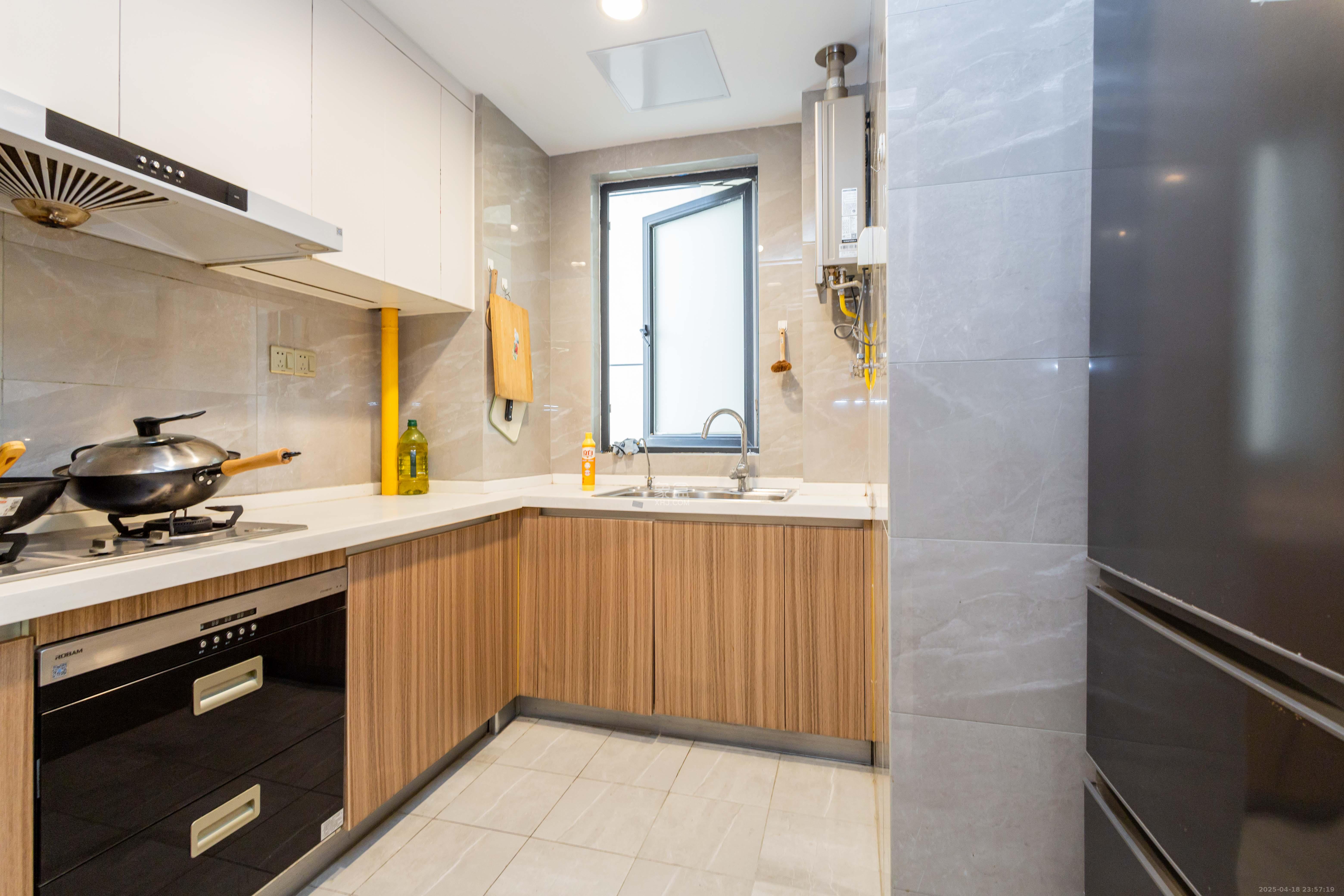 华远碧桂园海蓝城 3室2厅2卫 84.28万 华远碧桂园海蓝城 3室2厅2卫 84.28万厨房