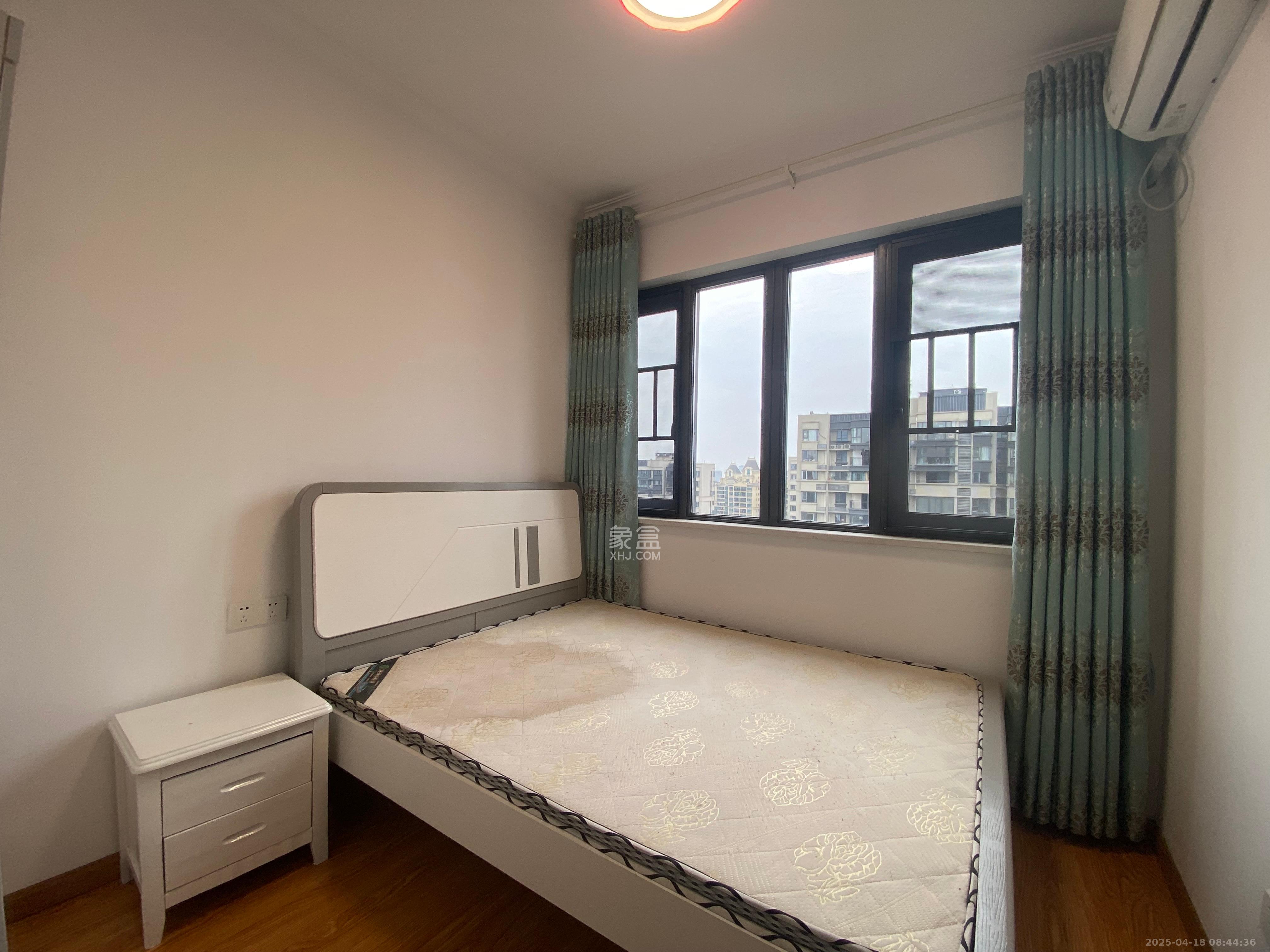 中建悦和城 4室2厅2卫 2600.0元/月 中建悦和城 4室2厅2卫 2600.0元/月室内图