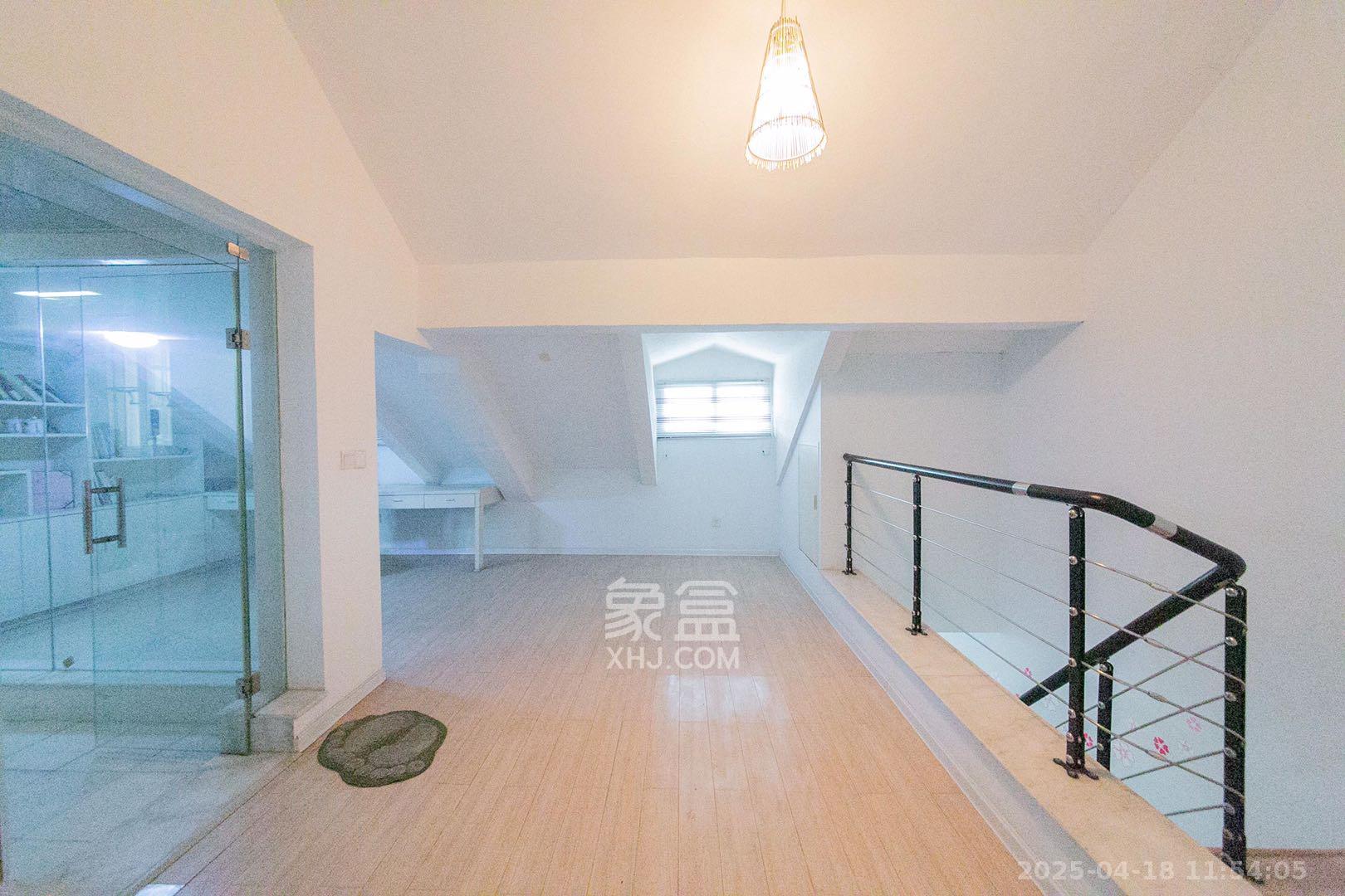 竹满人家 3室2厅2卫 2100.0元/月 竹满人家 3室2厅2卫 2100.0元/月室内图