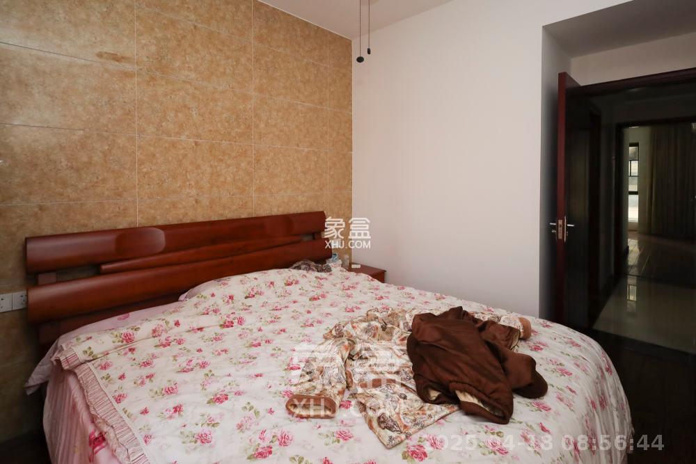 兰亭都荟(璟峰苑) 4室2厅2卫 3700.0元/月 兰亭都荟(璟峰苑) 4室2厅2卫 3700.0元/月室内图