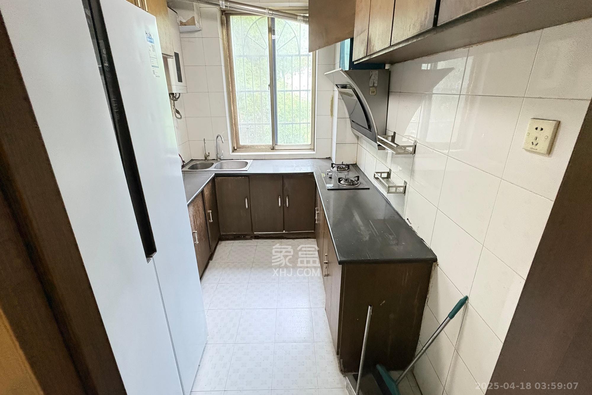 东南明苑 3室1厅1卫 72.0万 东南明苑 3室1厅1卫 72.0万厨房