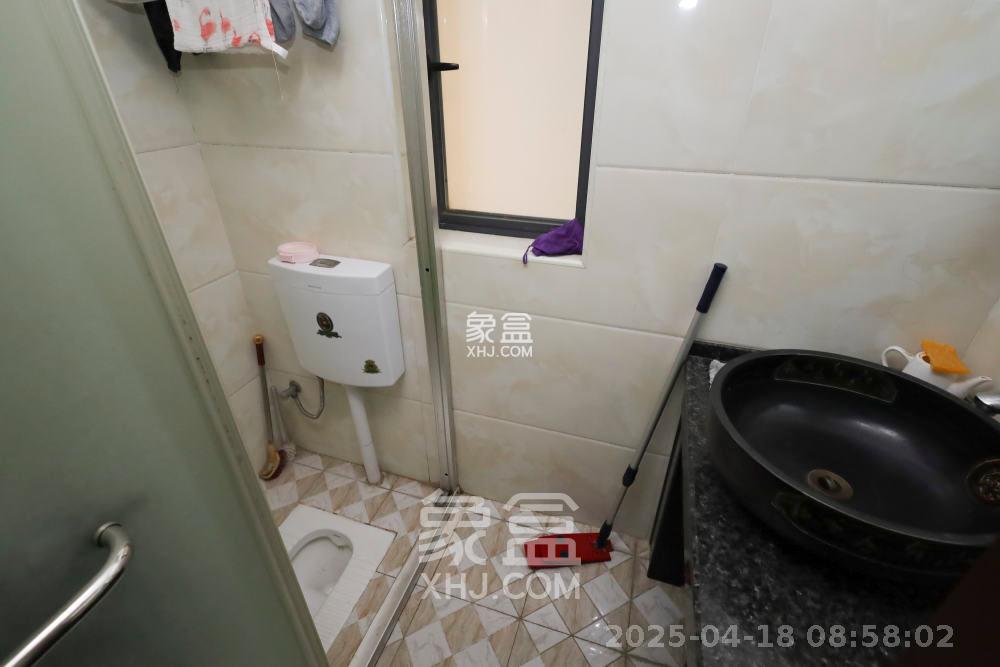 兰亭都荟(璟峰苑) 4室2厅2卫 3700.0元/月 兰亭都荟(璟峰苑) 4室2厅2卫 3700.0元/月室内图