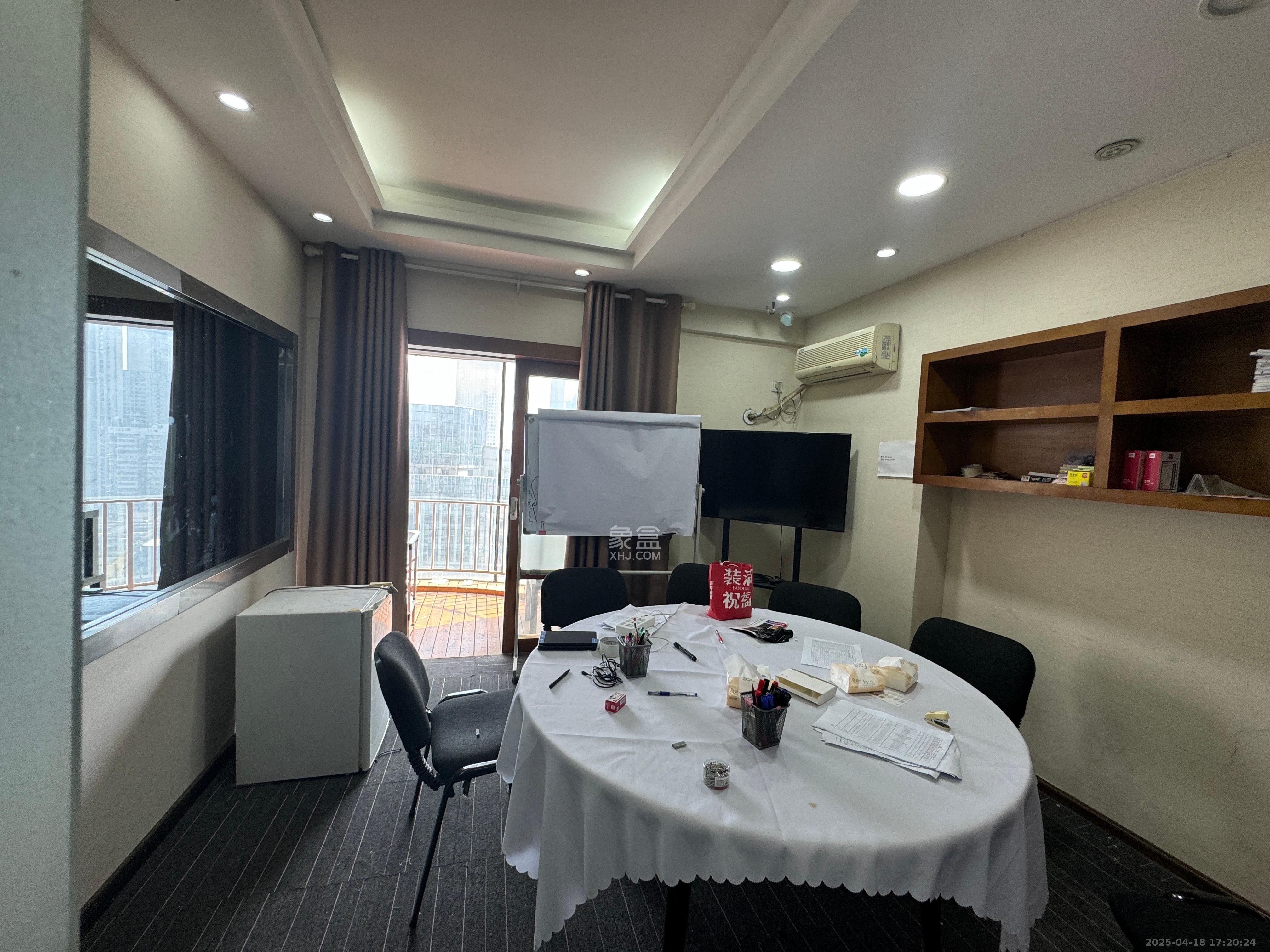 建鸿达现代城  1室2厅0卫   4800.00元/月室内图