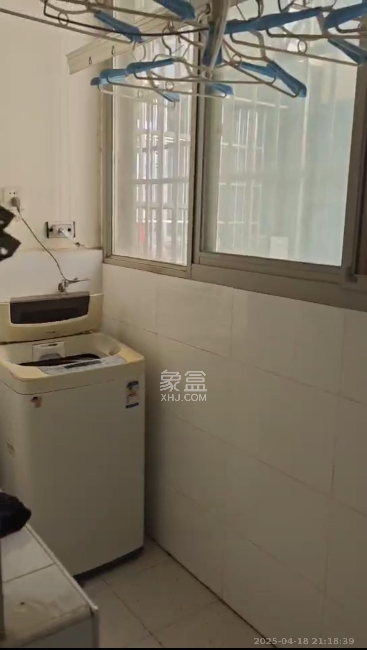 白沙湾嘉园 4室2厅1卫 2800.0元/月 白沙湾嘉园 4室2厅1卫 2800.0元/月室内图