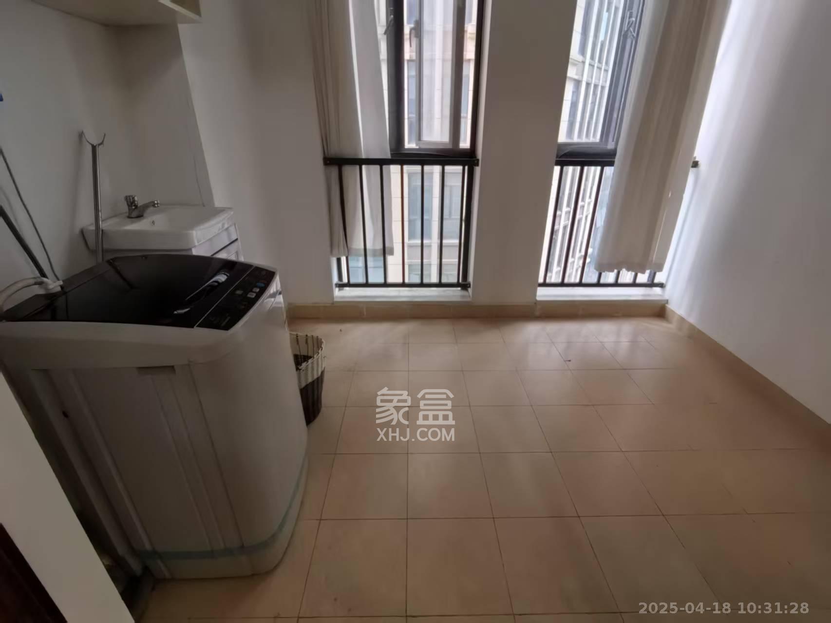 荣泰广场 1室1厅1卫 1800.0元/月 荣泰广场 1室1厅1卫 1800.0元/月室内图