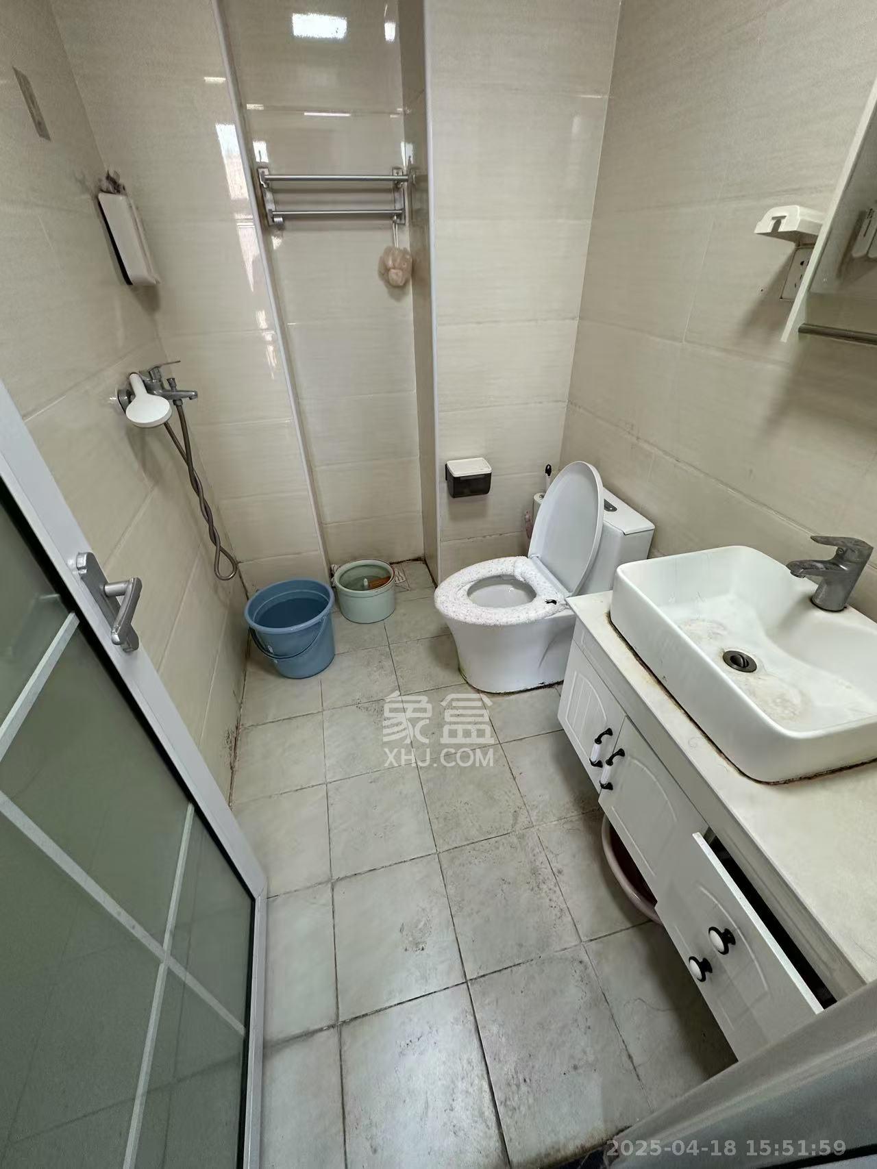 第六都(陆都小区) 1室1厅1卫 1750.0元/月 第六都(陆都小区) 1室1厅1卫 1750.0元/月室内图