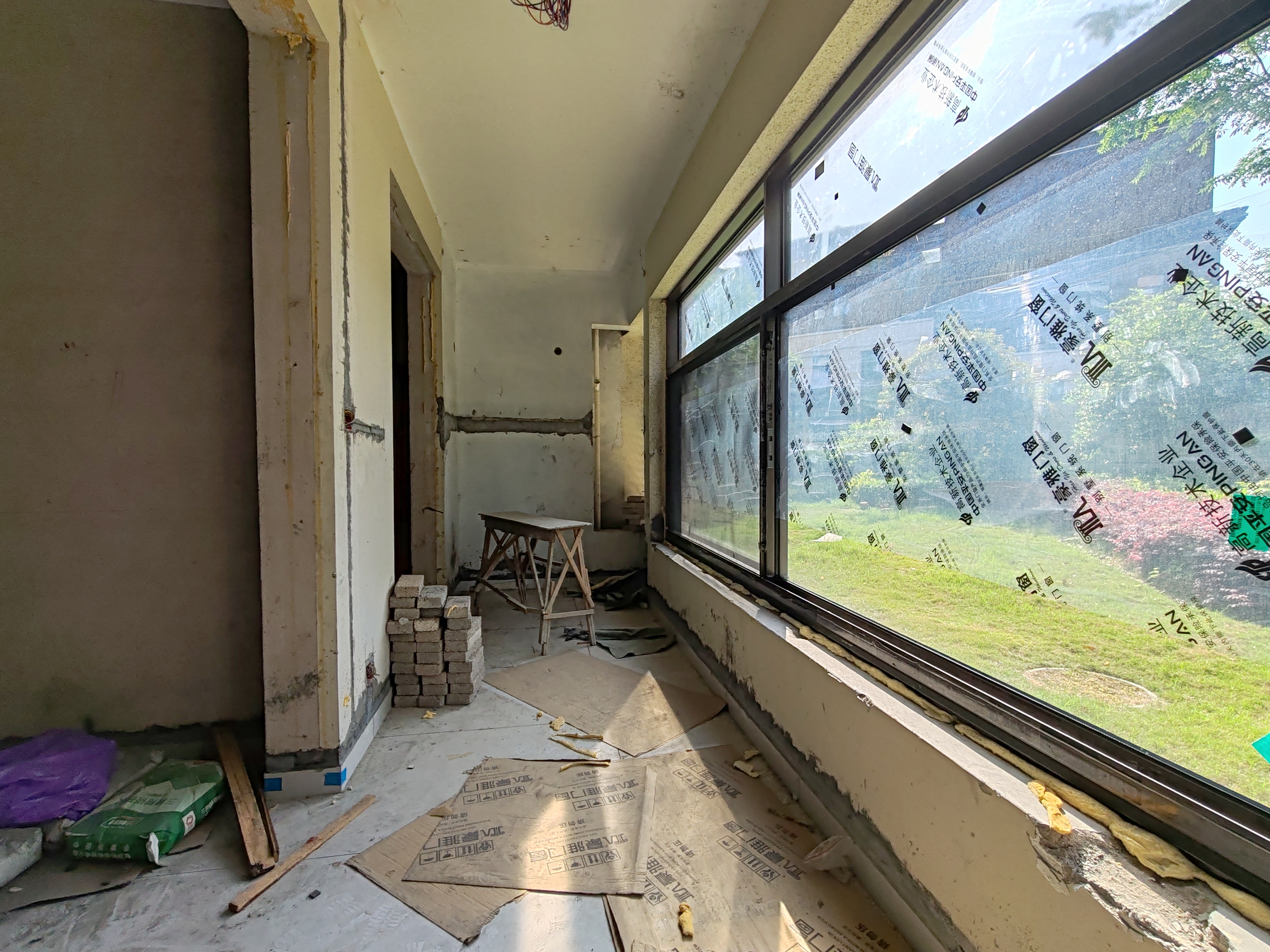 荣盛华府 3室2厅2卫 79.8万 荣盛华府 3室2厅2卫 79.8万客厅