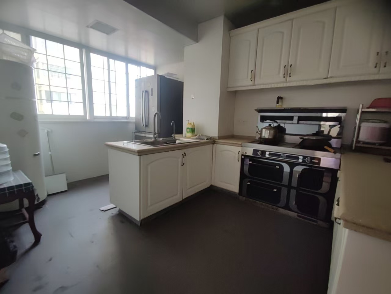 中电怡和苑 4室2厅2卫 2400.0元/月 中电怡和苑 4室2厅2卫 2400.0元/月室内图