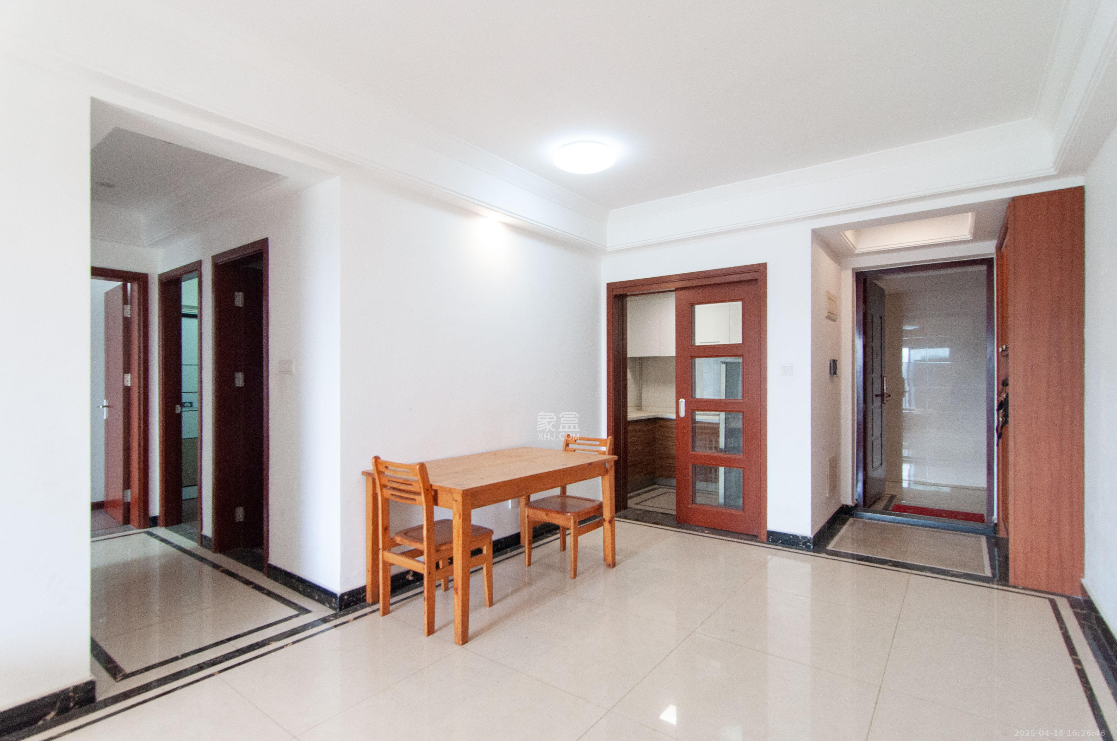 中海梅溪湖壹号  3室2厅2卫    159.0万 中海梅溪湖壹号  3室2厅2卫    159.0万其他