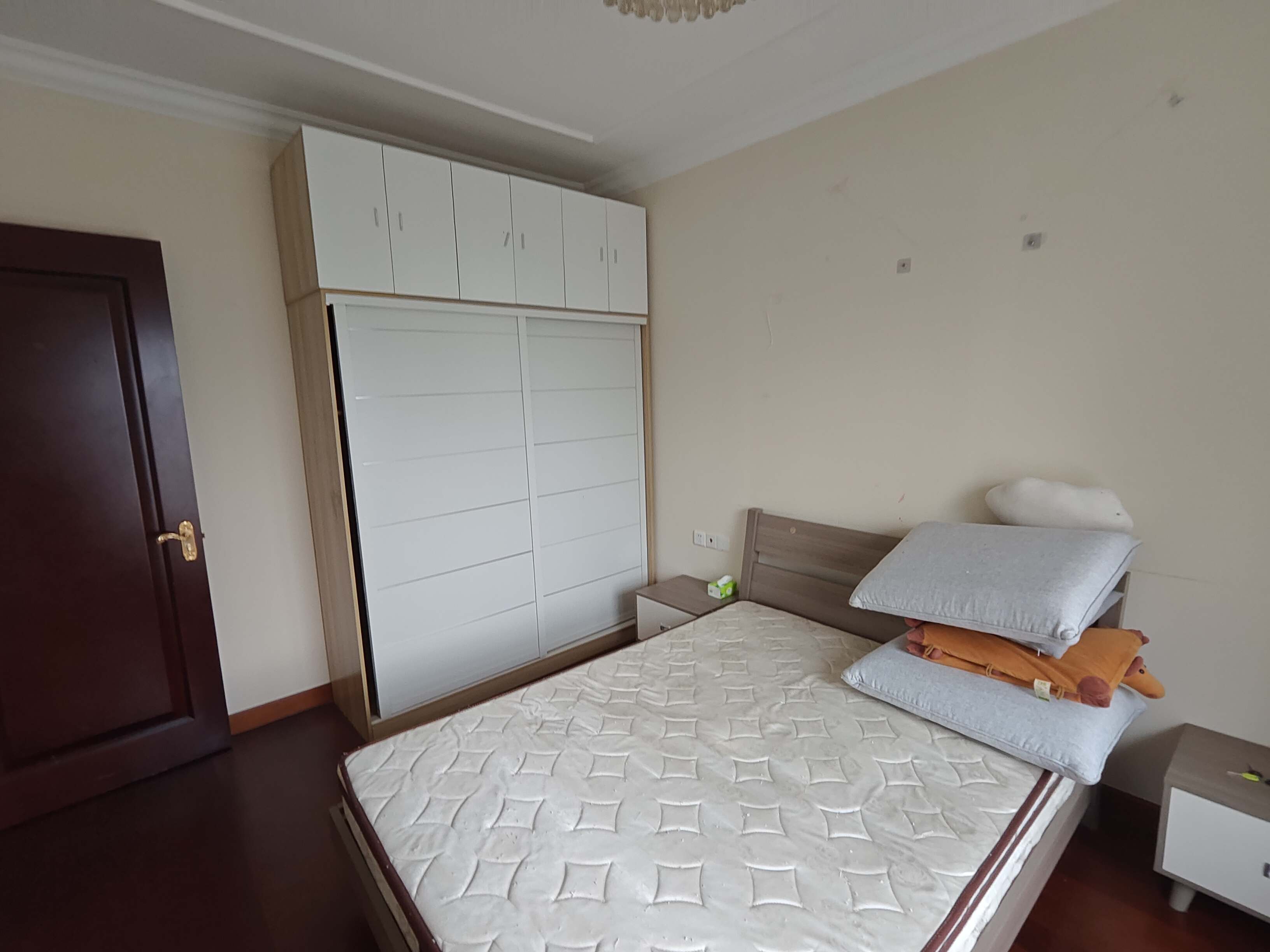 恒大华府 3室1厅1卫 1600.0元/月 恒大华府 3室1厅1卫 1600.0元/月室内图