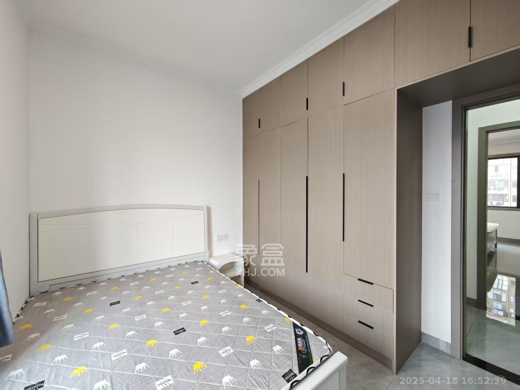 桃花嘉园 3室2厅2卫 2200.0元/月 桃花嘉园 3室2厅2卫 2200.0元/月室内图