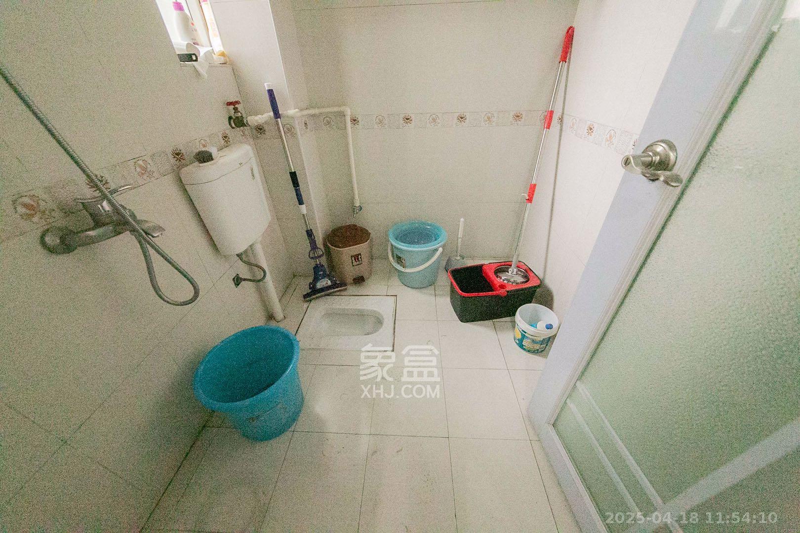 竹满人家 3室2厅2卫 2100.0元/月 竹满人家 3室2厅2卫 2100.0元/月室内图