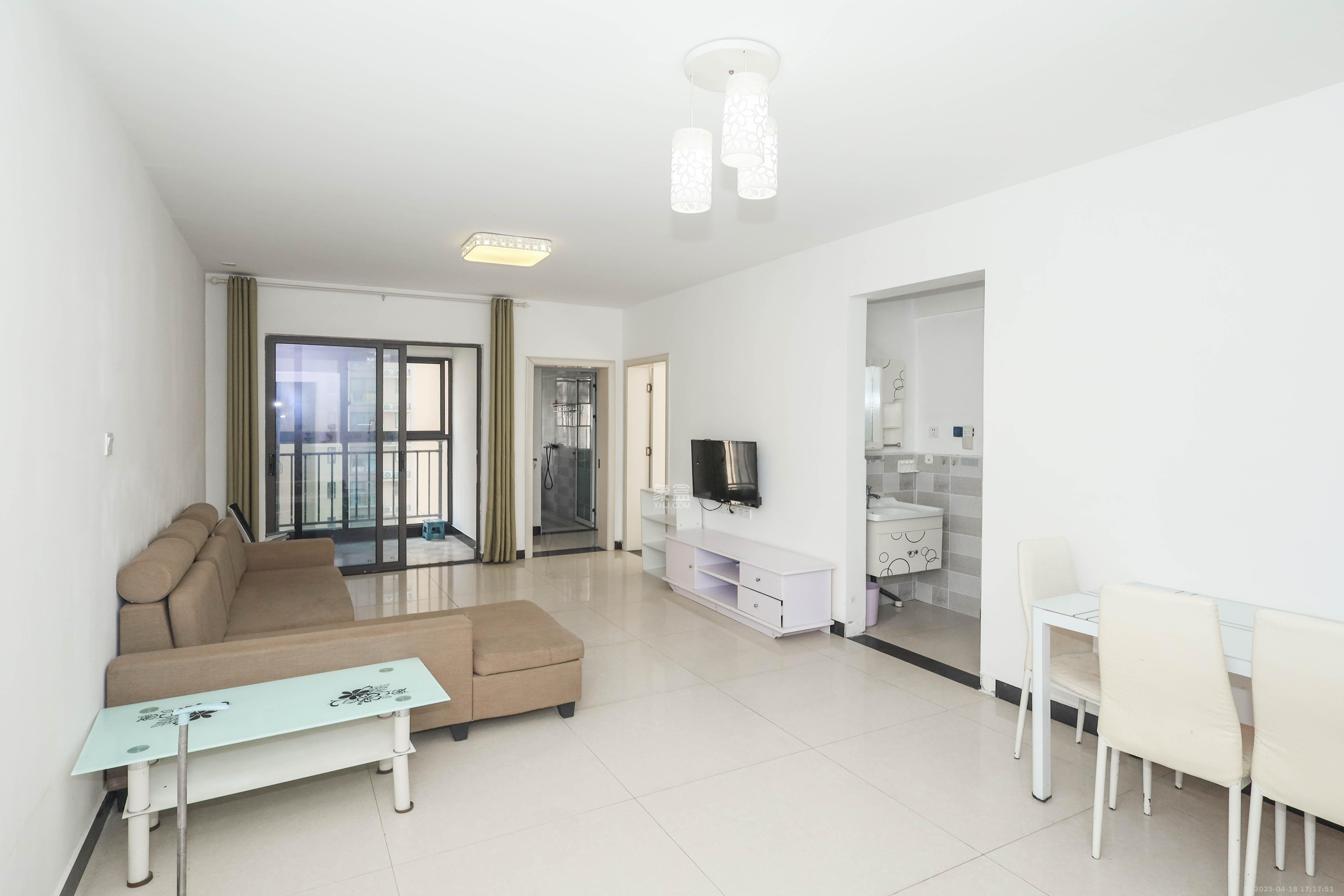 梅溪湖合能璞丽  3室2厅2卫    98.6万 梅溪湖合能璞丽  3室2厅2卫    98.6万客厅