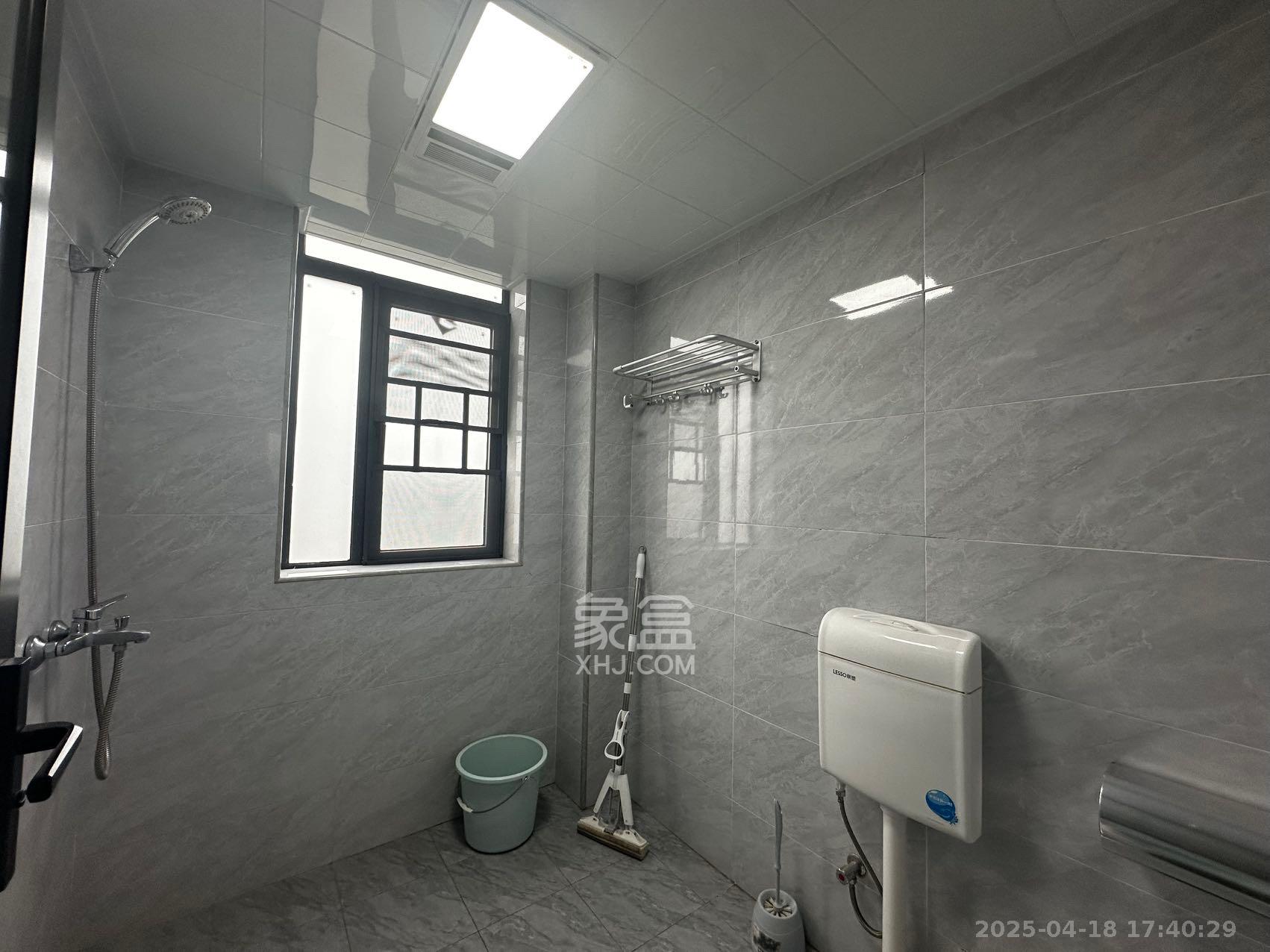 朝正美苑 3室2厅2卫 2600.0元/月 朝正美苑 3室2厅2卫 2600.0元/月室内图