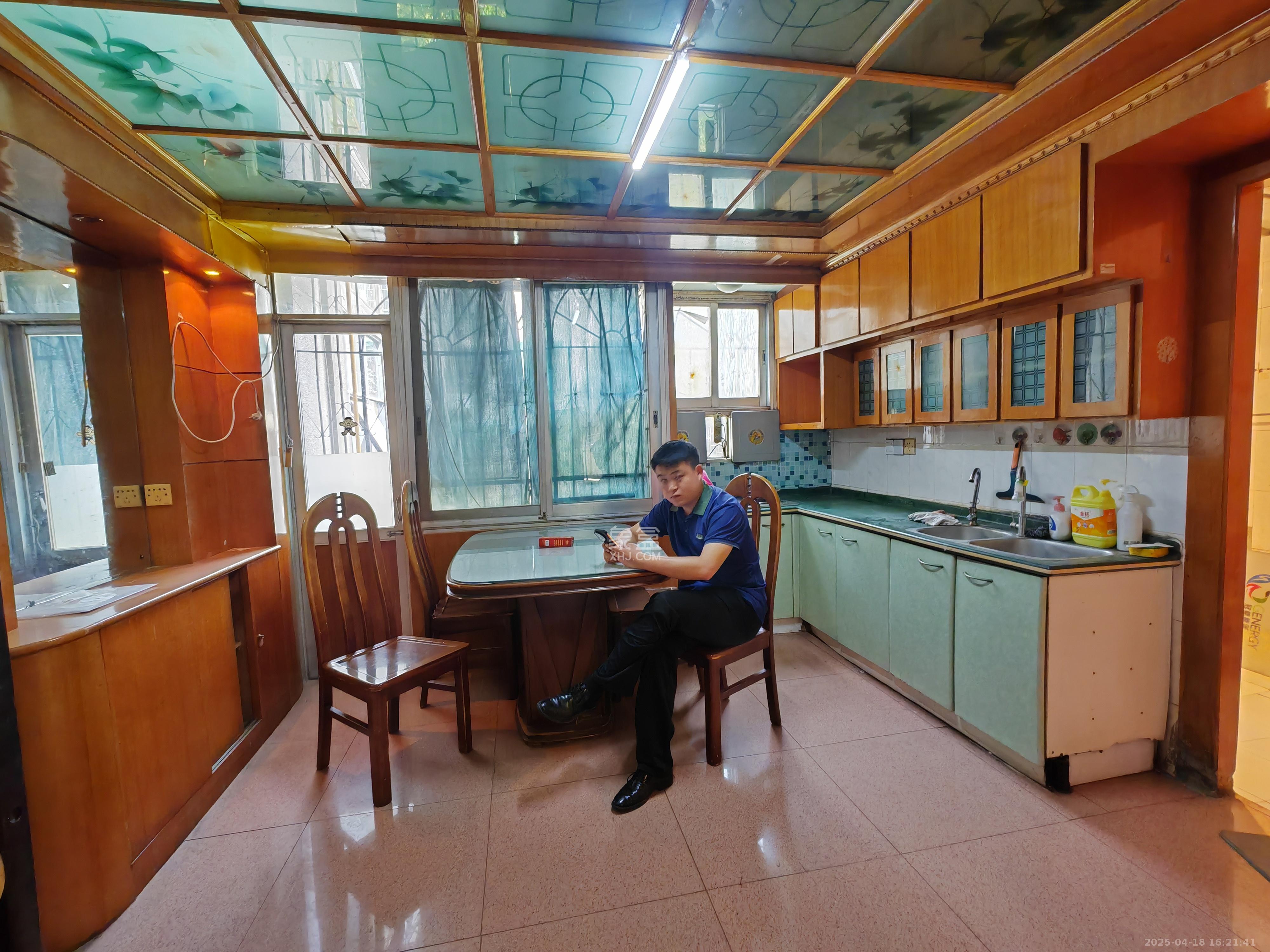 向韶村 1室1厅1卫 2200.0元/月 向韶村 1室1厅1卫 2200.0元/月室内图