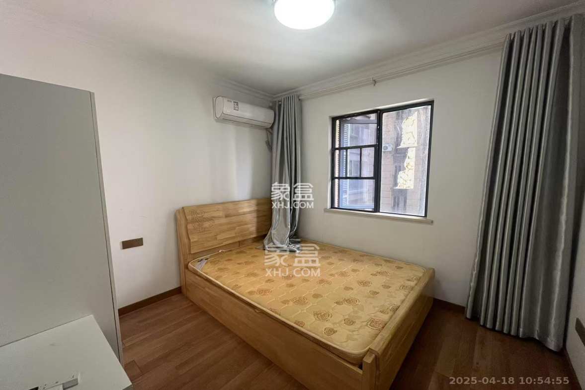 荣盛花语书苑 3室2厅1卫 3000.0元/月 荣盛花语书苑 3室2厅1卫 3000.0元/月室内图