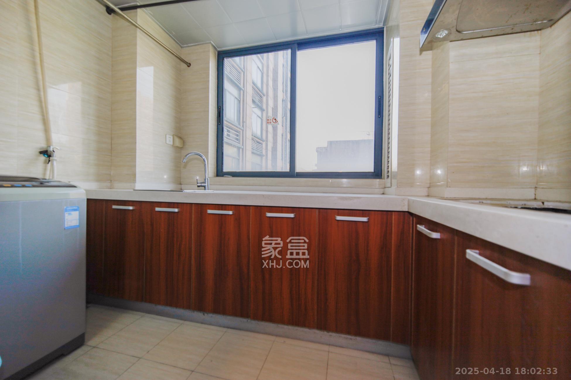 中建木莲工社  1室1厅1卫   26.00万厨房