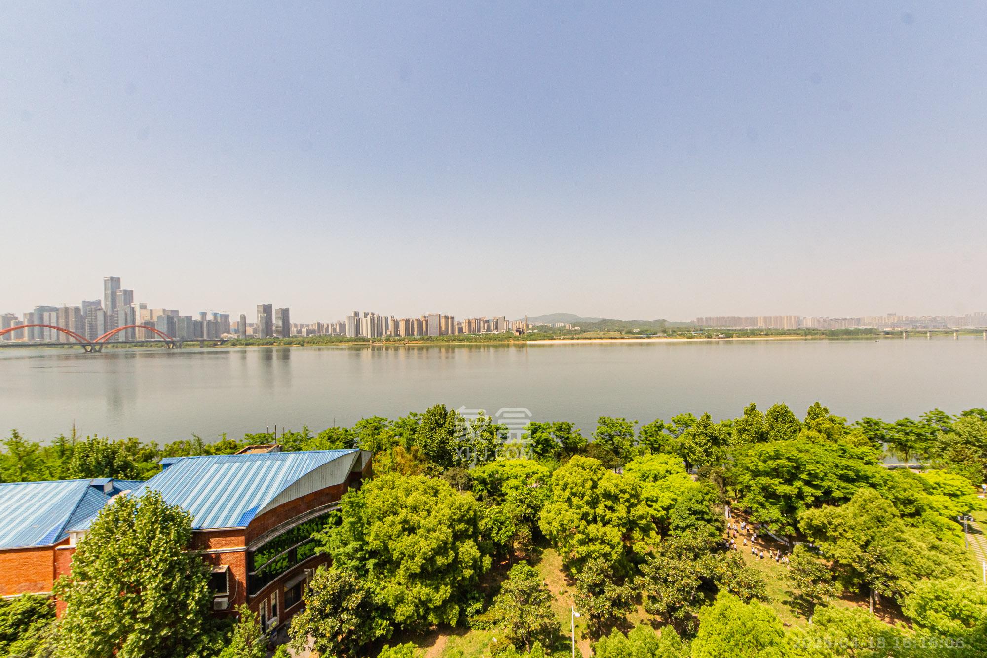 湘江世纪城聚江苑 4室2厅2卫 195.0万 湘江世纪城聚江苑 4室2厅2卫 195.0万其他