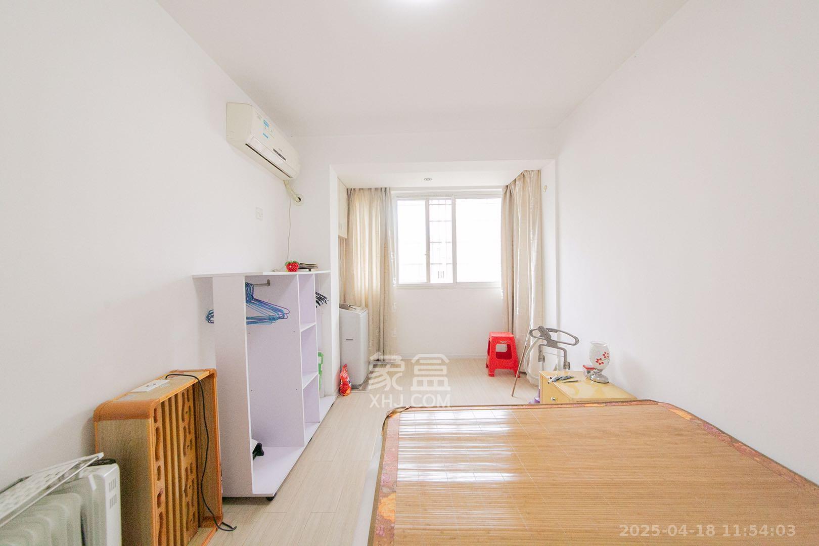 竹满人家 3室2厅2卫 2100.0元/月 竹满人家 3室2厅2卫 2100.0元/月室内图