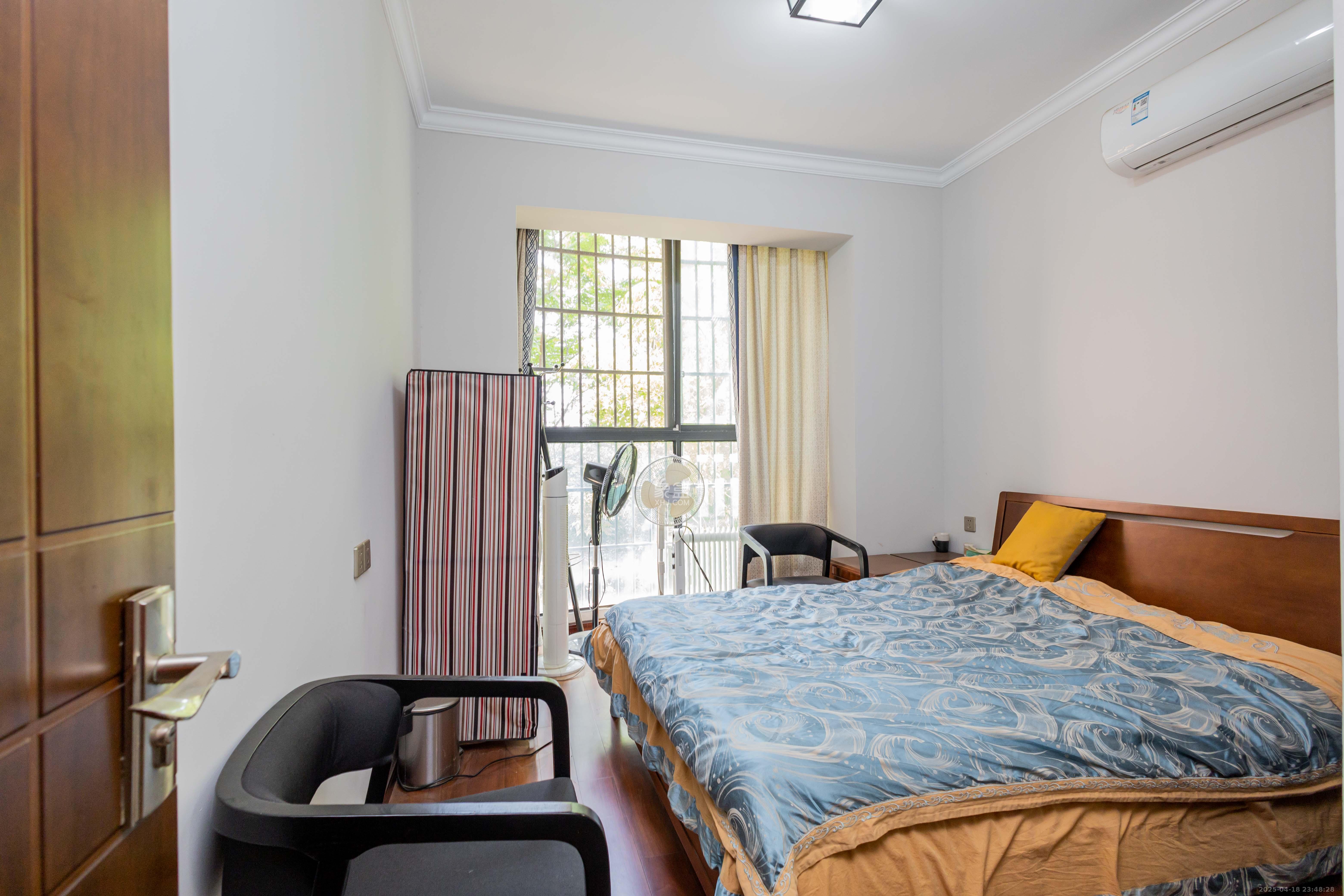 康桥长郡 4室2厅2卫 98.0万 康桥长郡 4室2厅2卫 98.0万卧室