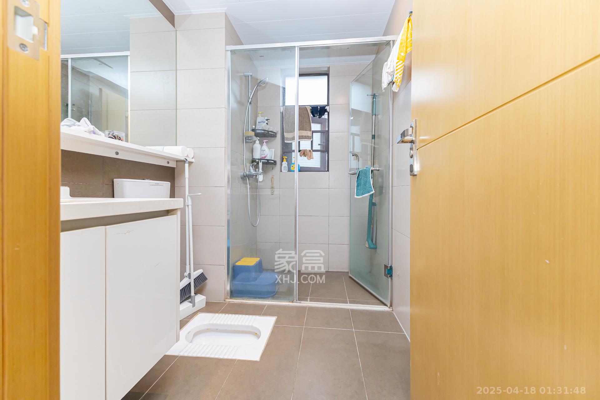 时代倾城四期 3室2厅2卫 120.0万 时代倾城四期 3室2厅2卫 120.0万卫生间