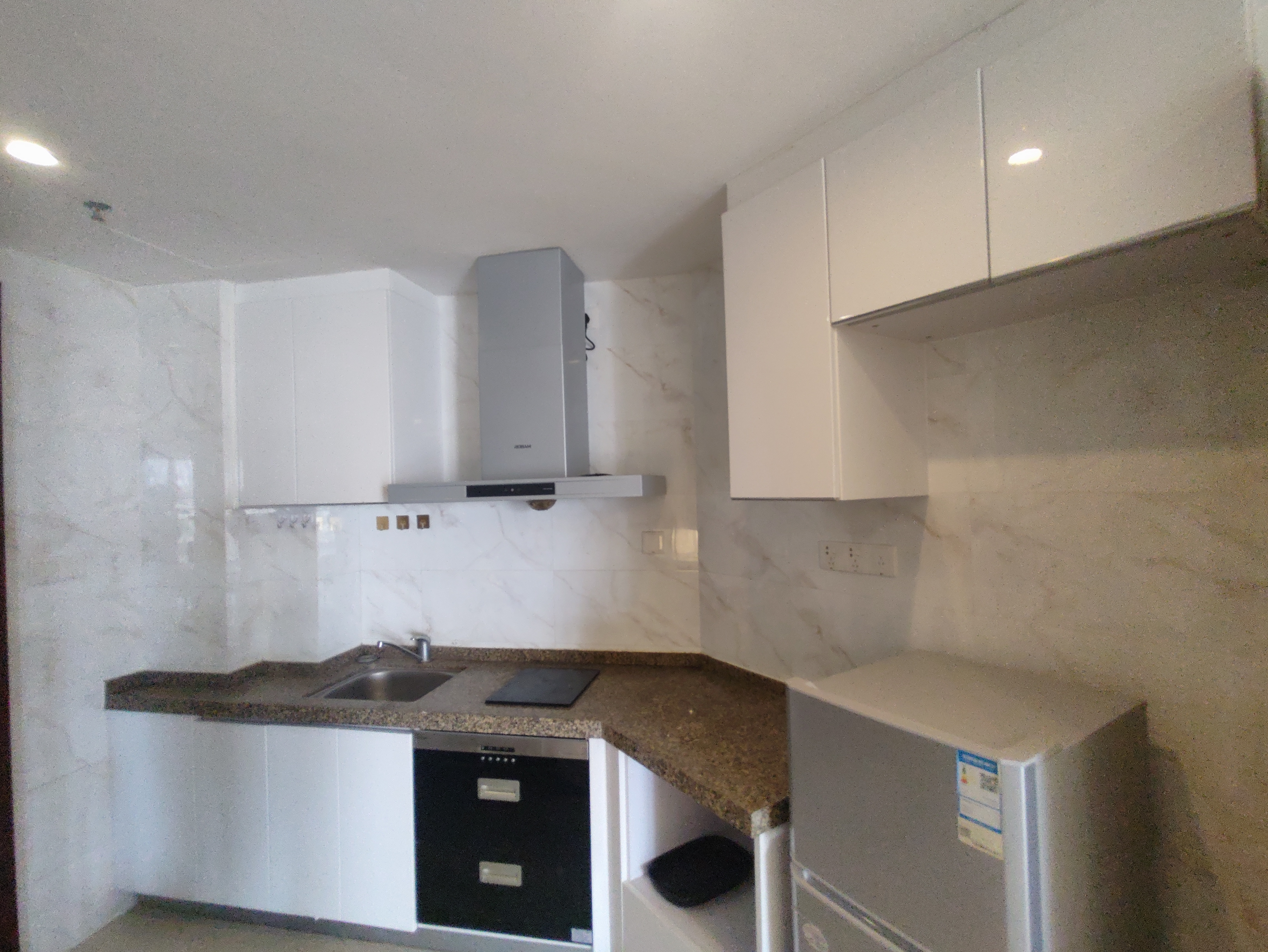 恒大海口湾二期 1室1厅1卫 2100.0元/月 恒大海口湾二期 1室1厅1卫 2100.0元/月室内图