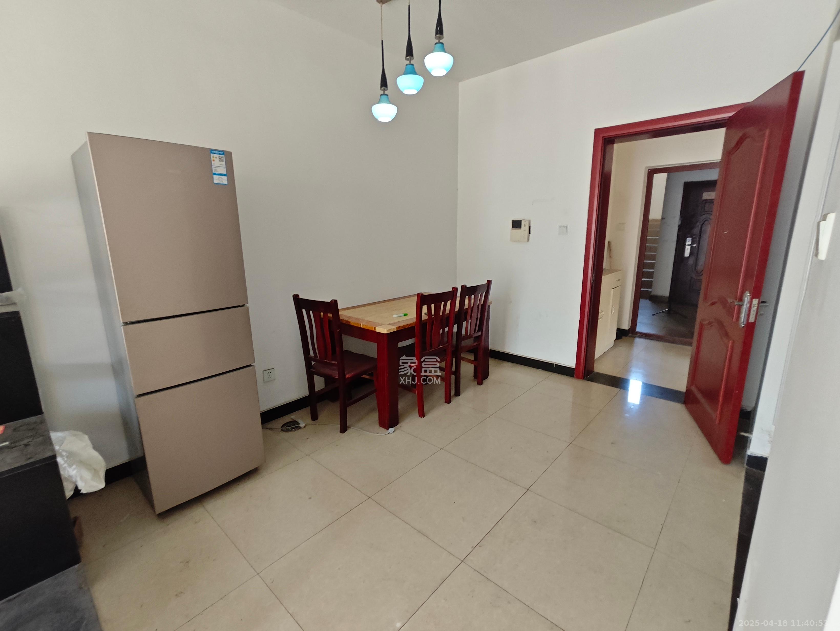 米兰春天 3室2厅1卫 1800.0元/月 米兰春天 3室2厅1卫 1800.0元/月室内图