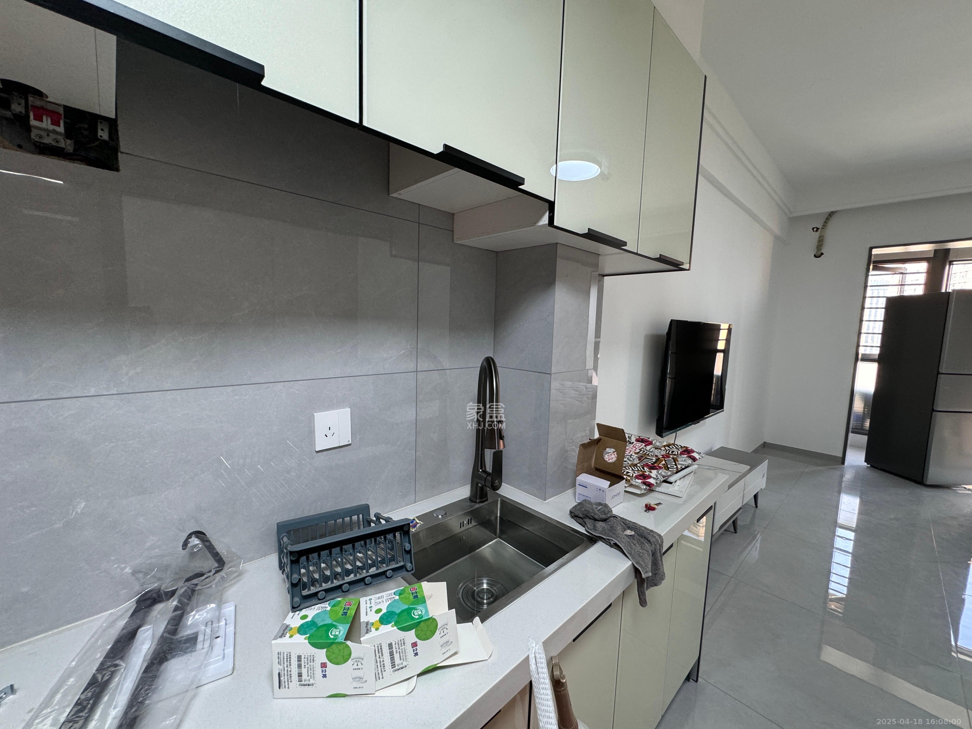 莲馨苑 1室1厅1卫 1500.0元/月 莲馨苑 1室1厅1卫 1500.0元/月室内图