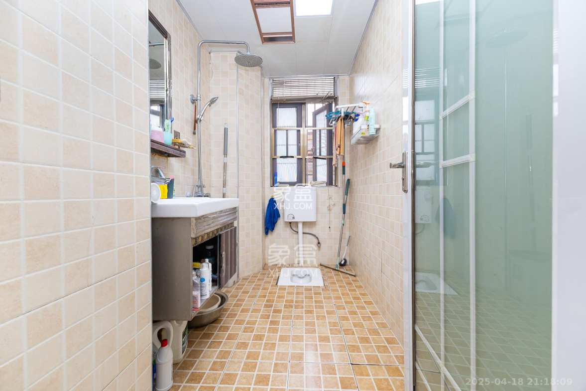 长沙玫瑰园 3室2厅2卫 1700.0元/月 长沙玫瑰园 3室2厅2卫 1700.0元/月室内图