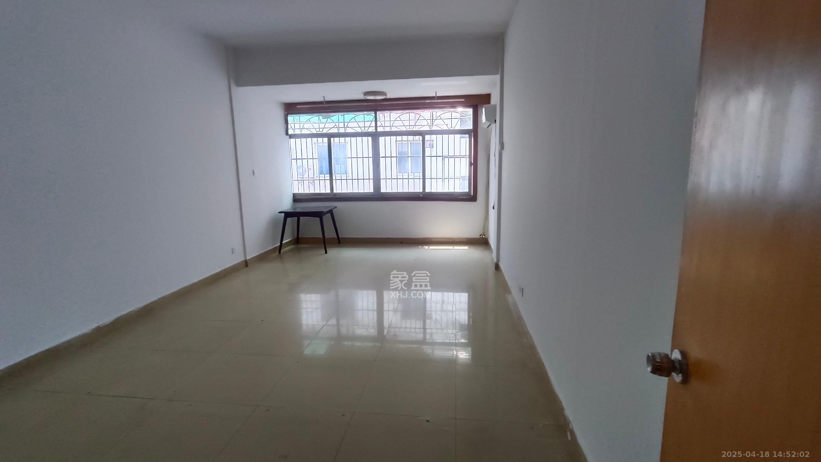 高桥家电百货城 3室1厅1卫 1600.0元/月 高桥家电百货城 3室1厅1卫 1600.0元/月室内图