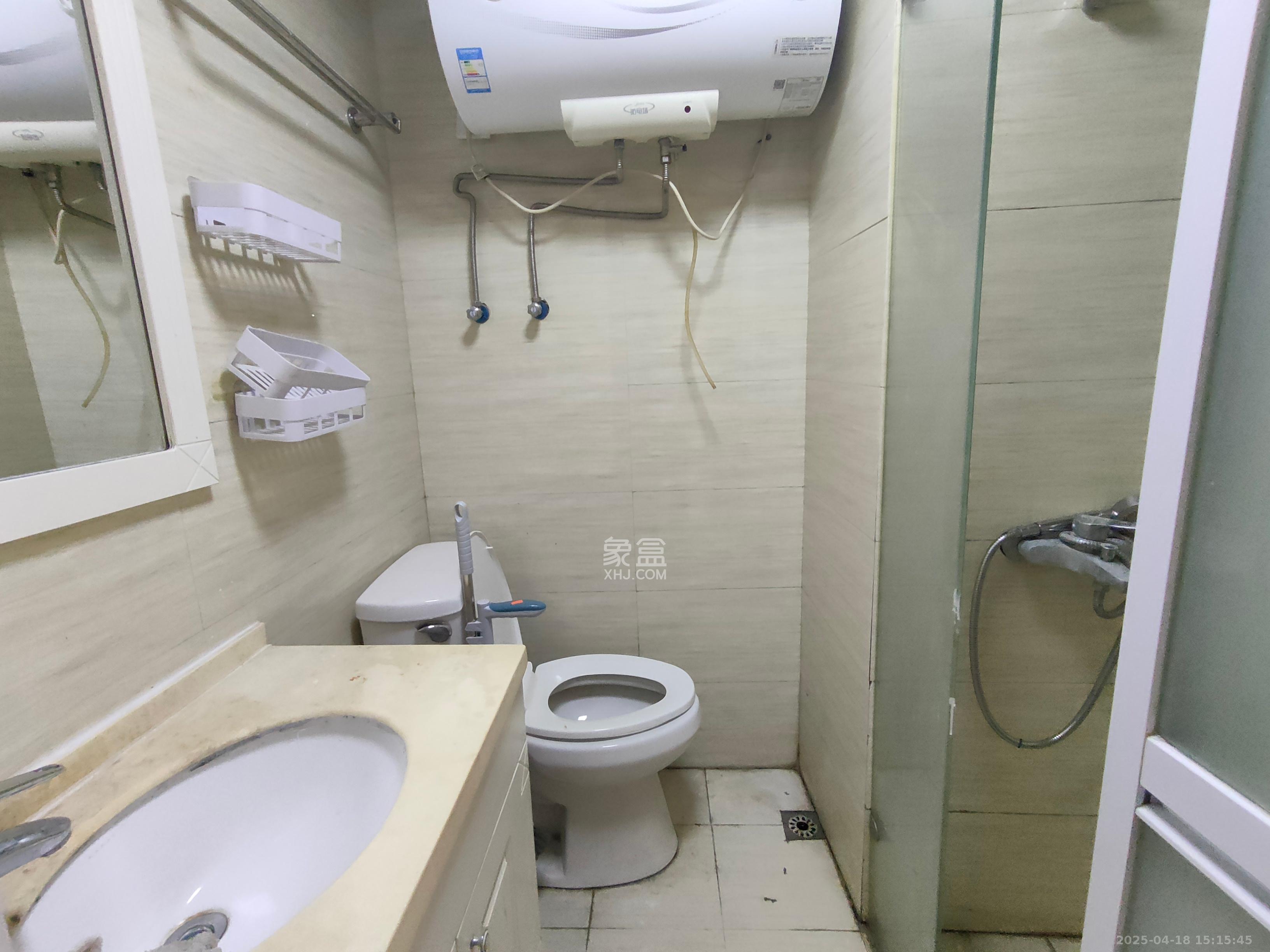 中建木莲工社 1室1厅1卫 1300.0元/月 中建木莲工社 1室1厅1卫 1300.0元/月室内图