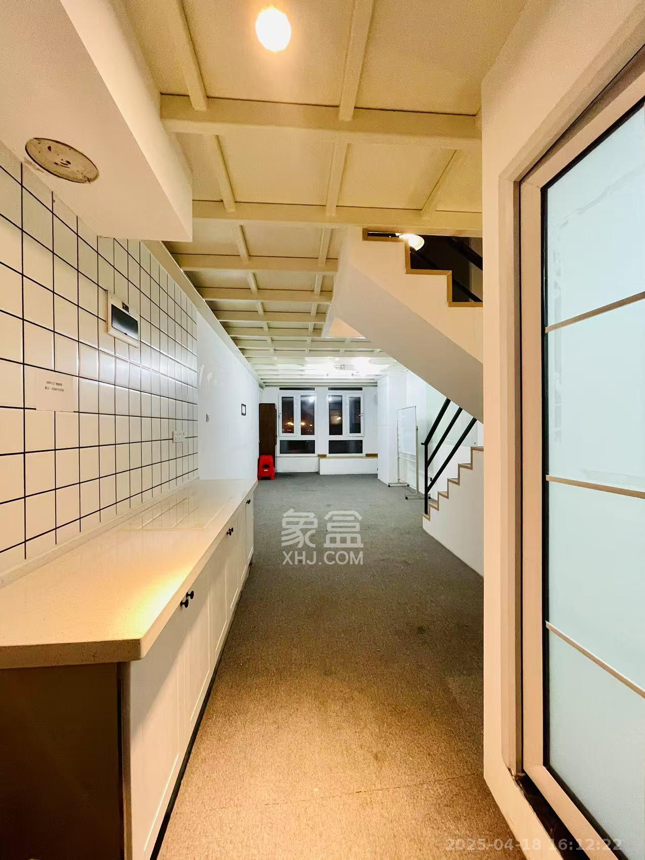 长城万富汇  2室2厅1卫    2380.0元/月 长城万富汇  2室2厅1卫    2380.0元/月室内图