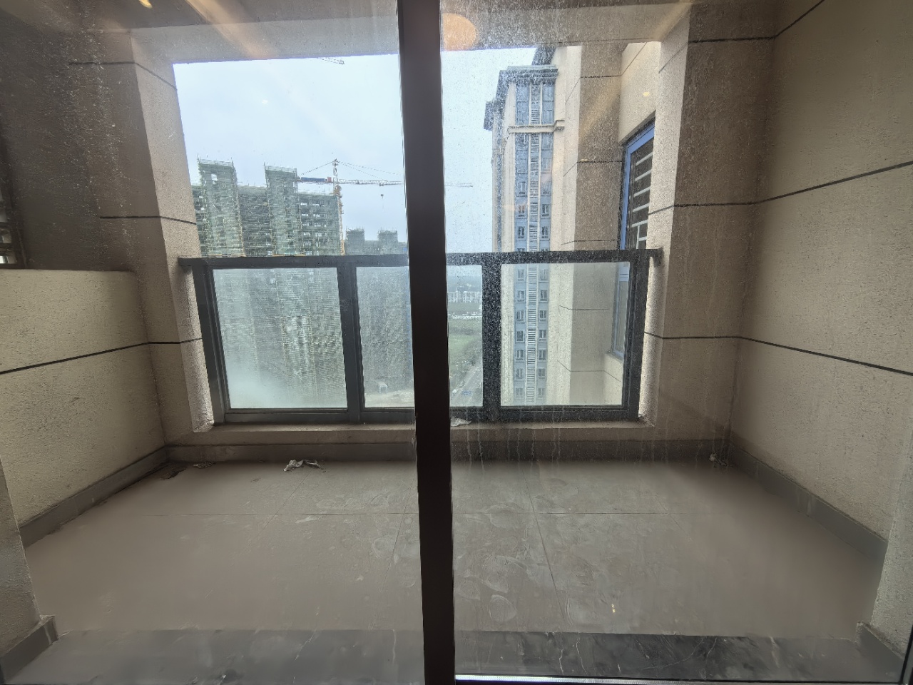 环球100宝龙城  2室0厅1卫    75.0万 环球100宝龙城  2室0厅1卫    75.0万室内图