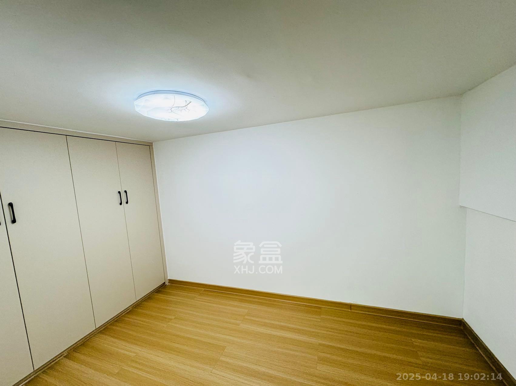 保利天禧EF区  1室1厅1卫   2800.00元/月室内图