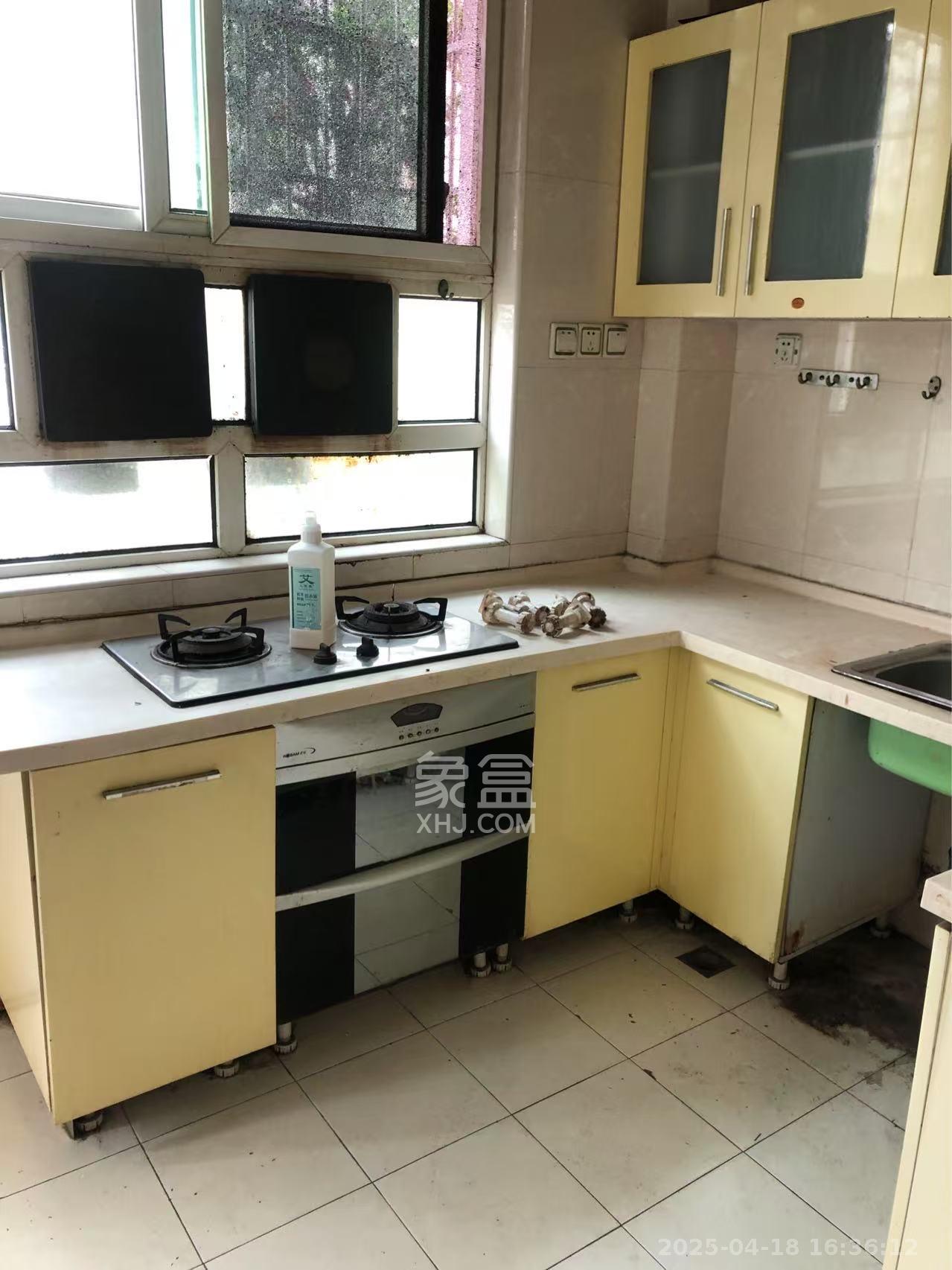 欣安小区 3室2厅1卫 1800.0元/月 欣安小区 3室2厅1卫 1800.0元/月室内图