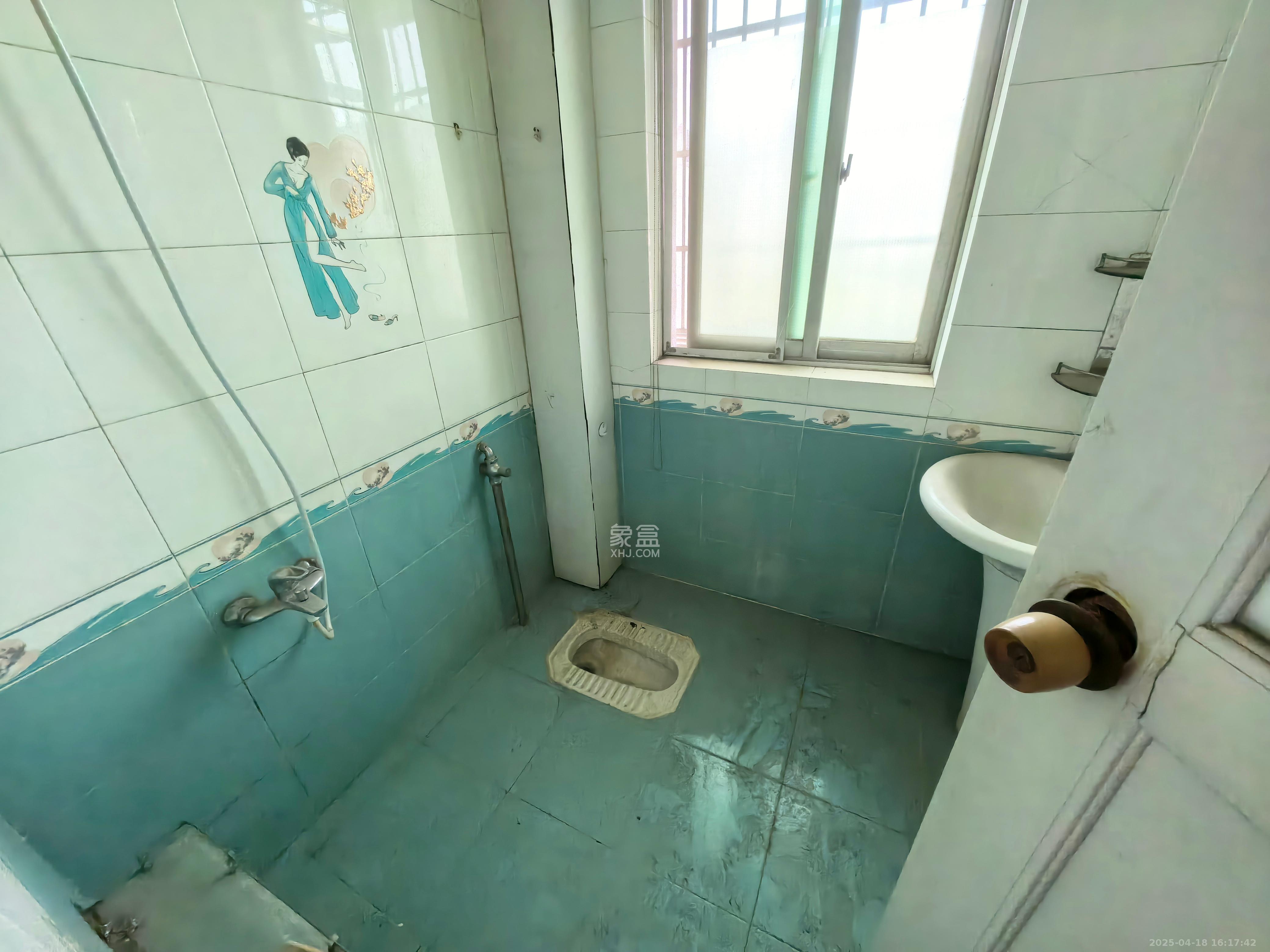 中南汽车世界 3室2厅1卫 1200.0元/月 中南汽车世界 3室2厅1卫 1200.0元/月室内图