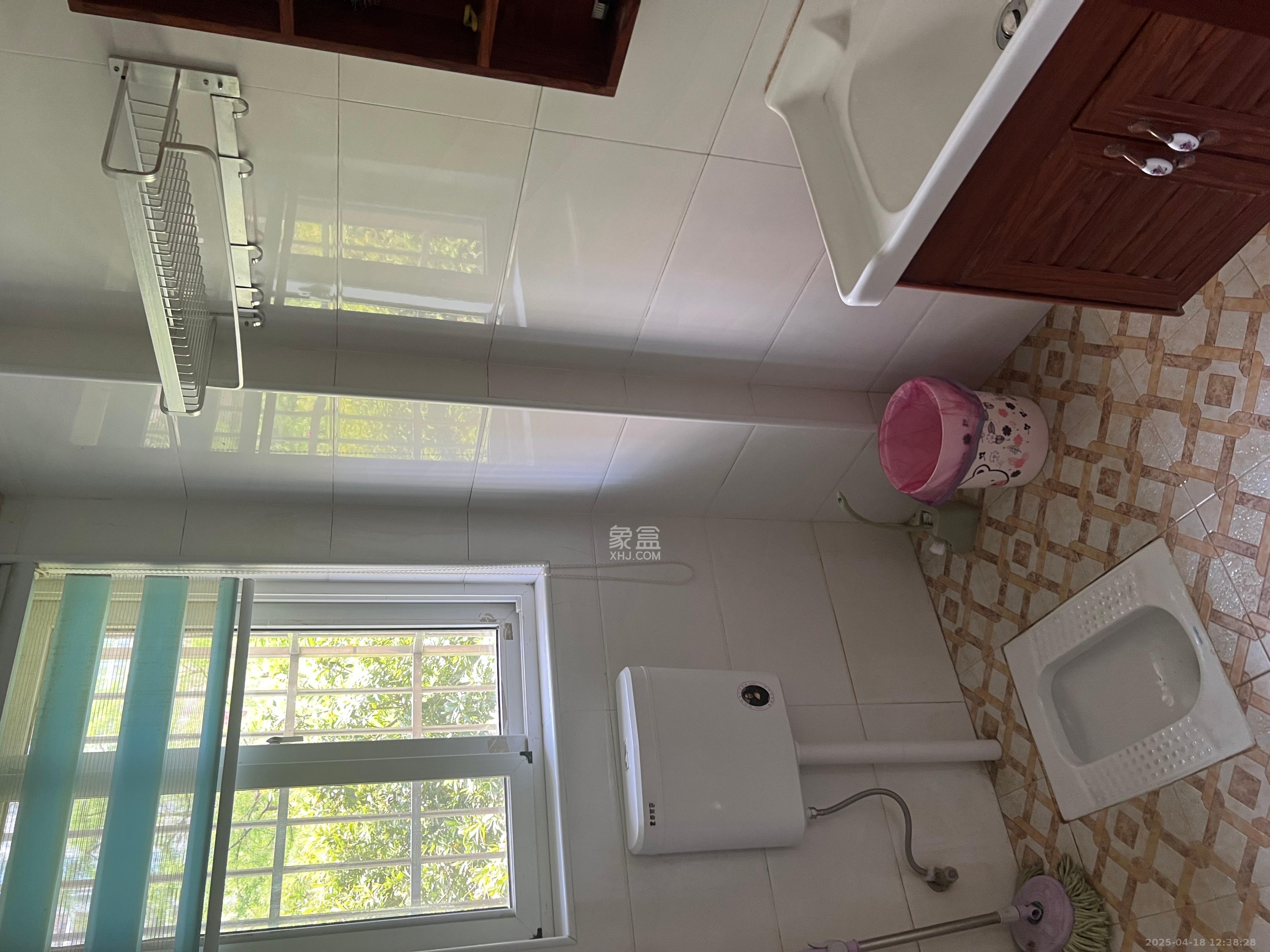 嘉顺苑 1室2厅1卫 2200.0元/月 嘉顺苑 1室2厅1卫 2200.0元/月室内图