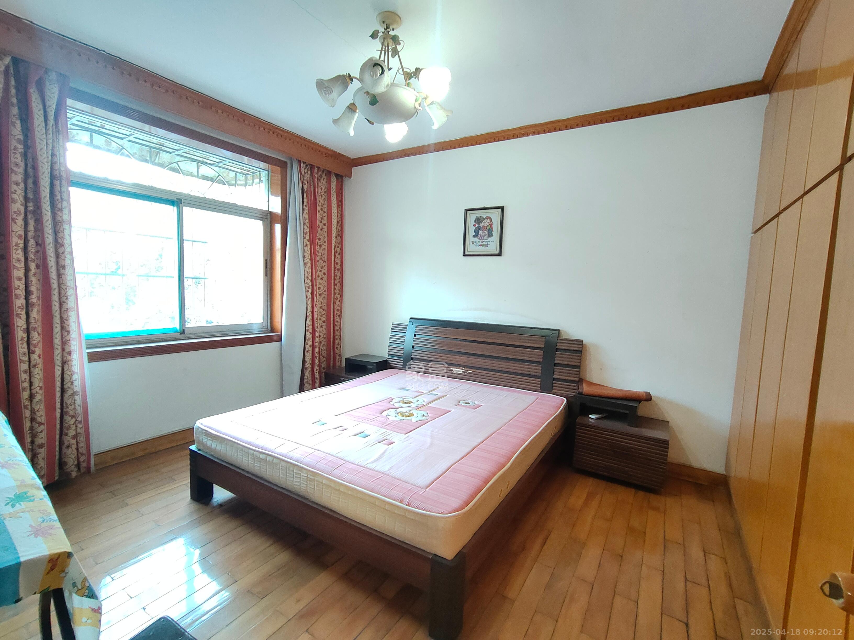 岳麓区质量监督管路局（产权：工商局宿舍）  3室2厅1卫   2000.00元/月室内图
