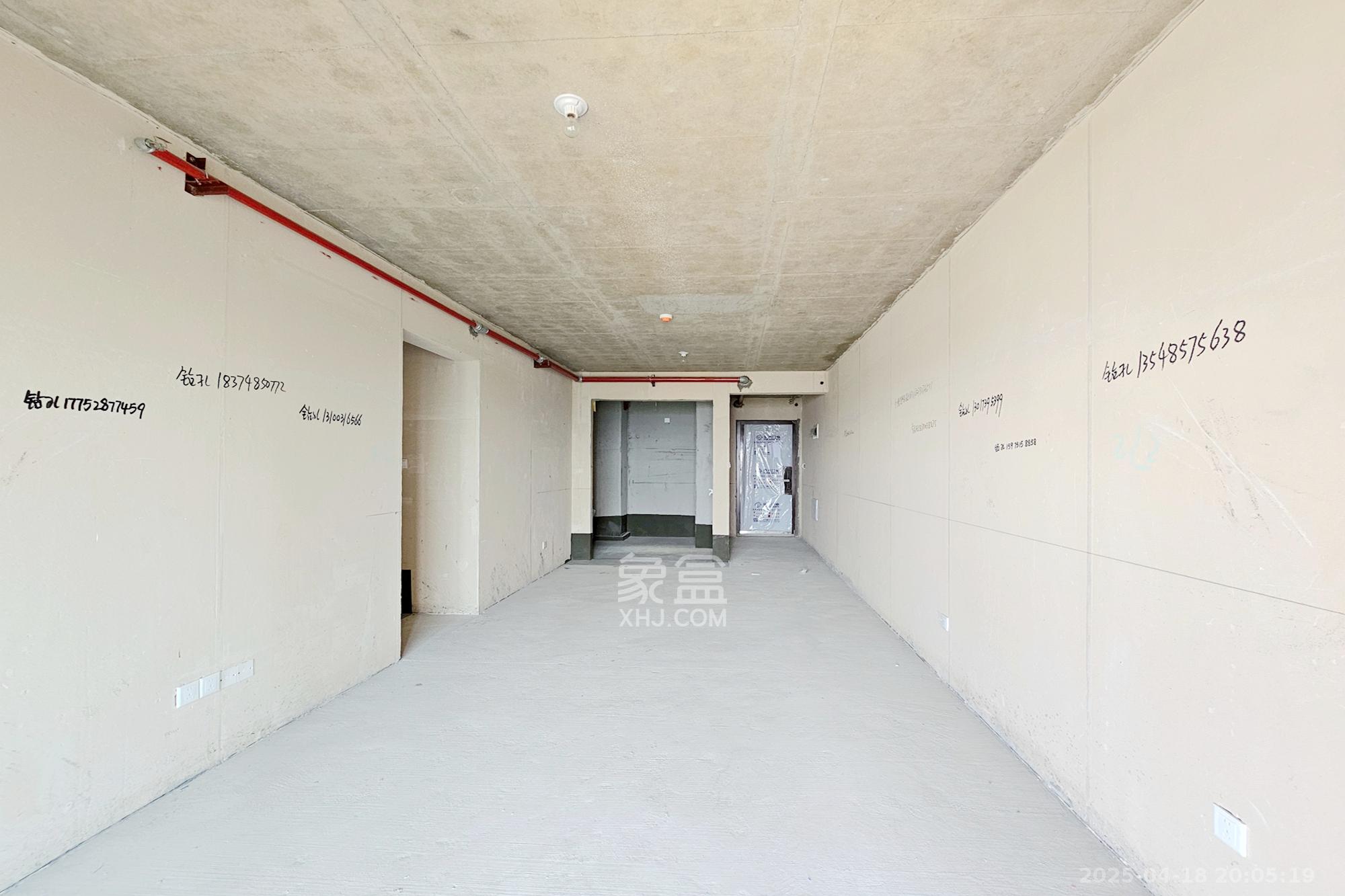 阳光城尚东湾嘉林苑 3室2厅1卫 81.0万 阳光城尚东湾嘉林苑 3室2厅1卫 81.0万客厅