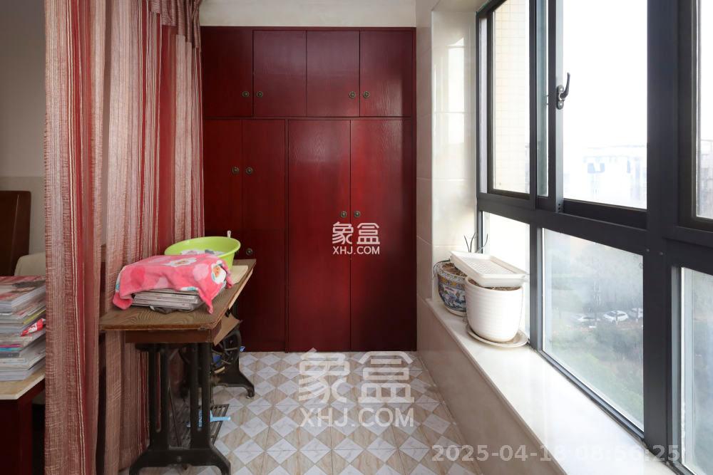 兰亭都荟(璟峰苑) 4室2厅2卫 3700.0元/月 兰亭都荟(璟峰苑) 4室2厅2卫 3700.0元/月室内图