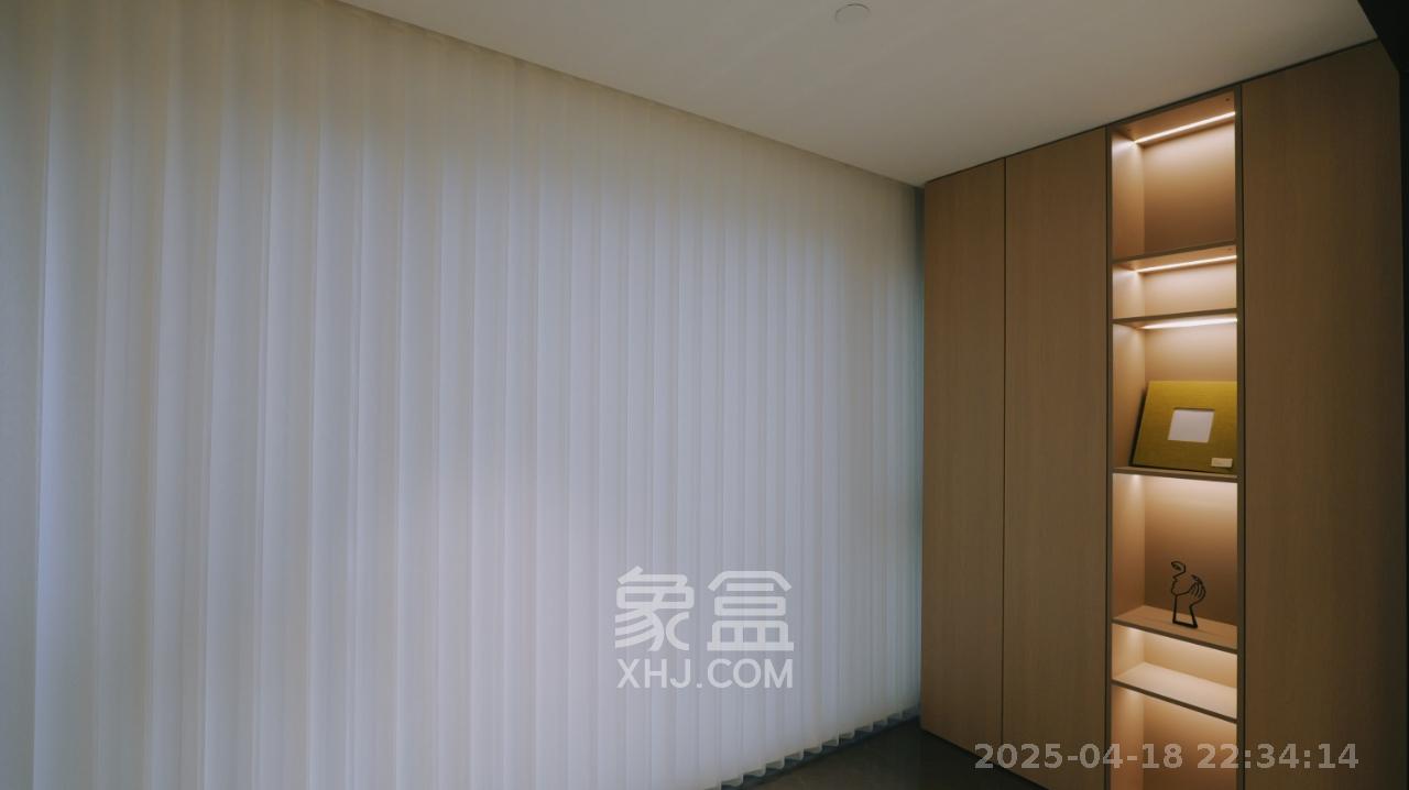绿地麓云国际  4室2厅2卫   9500.00元/月室内图