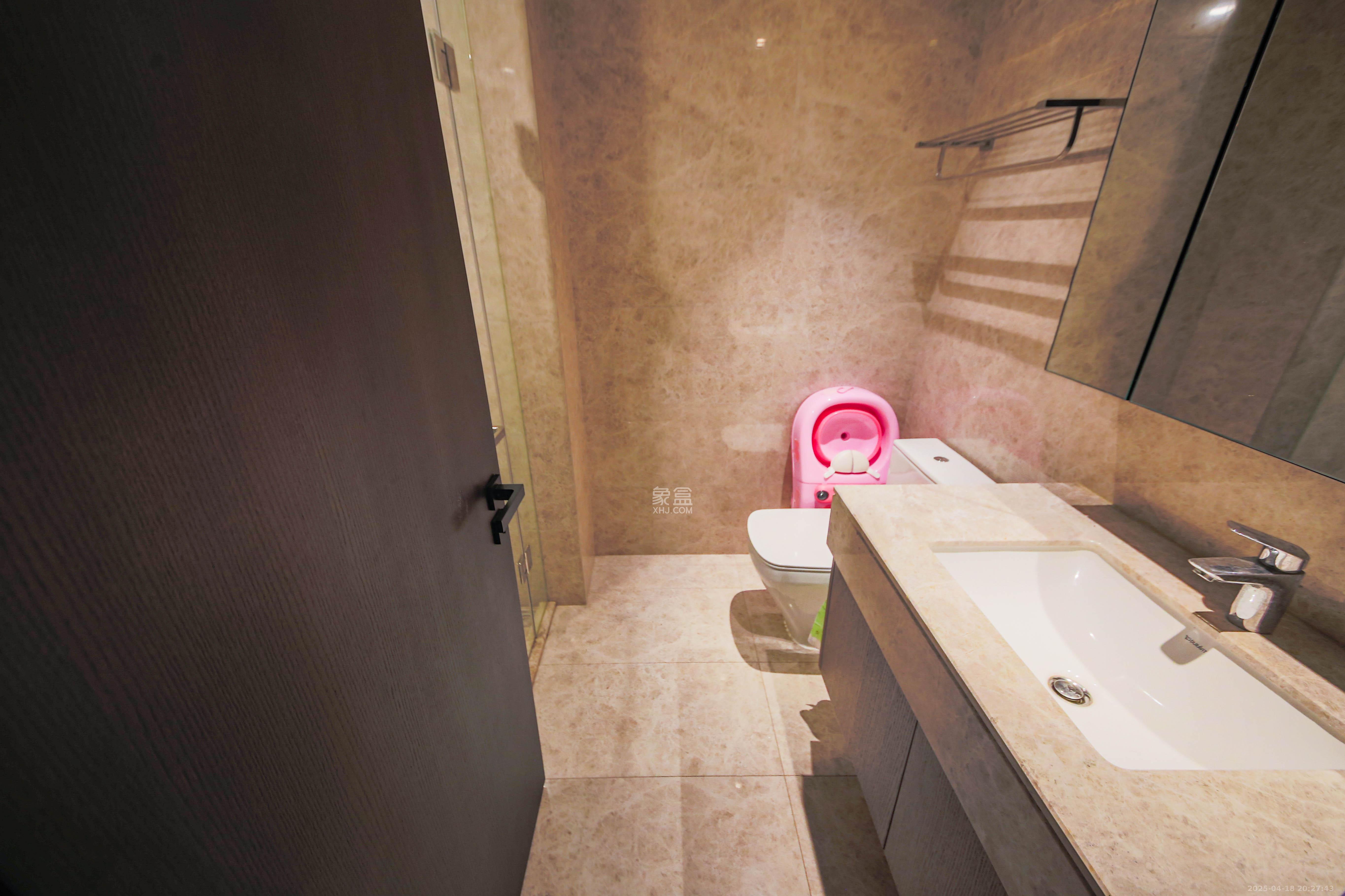 印湘江一期 6室2厅6卫 799.0万 印湘江一期 6室2厅6卫 799.0万卫生间