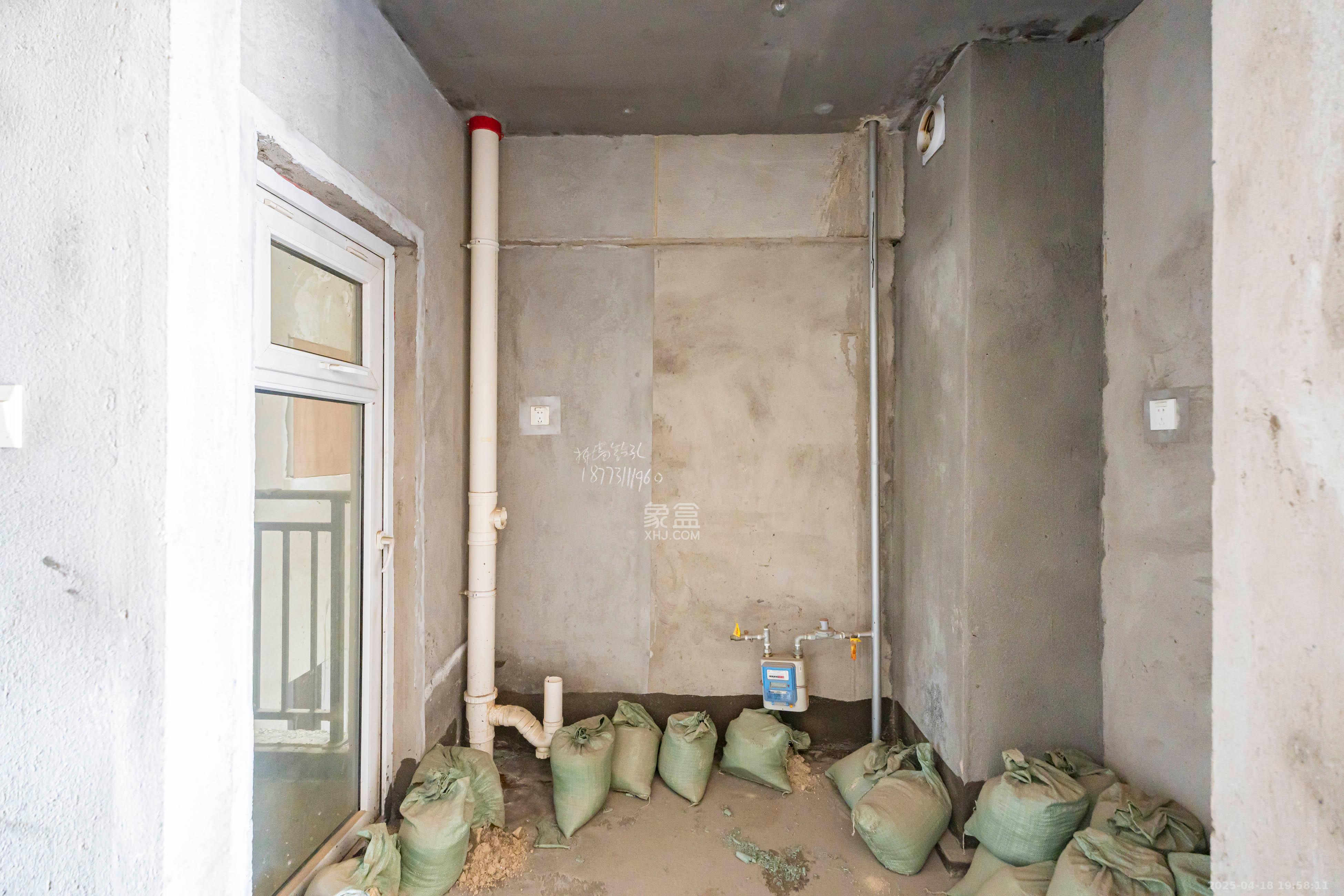 五矿沁园金城(春和景园) 3室2厅1卫 68.0万 五矿沁园金城(春和景园) 3室2厅1卫 68.0万厨房